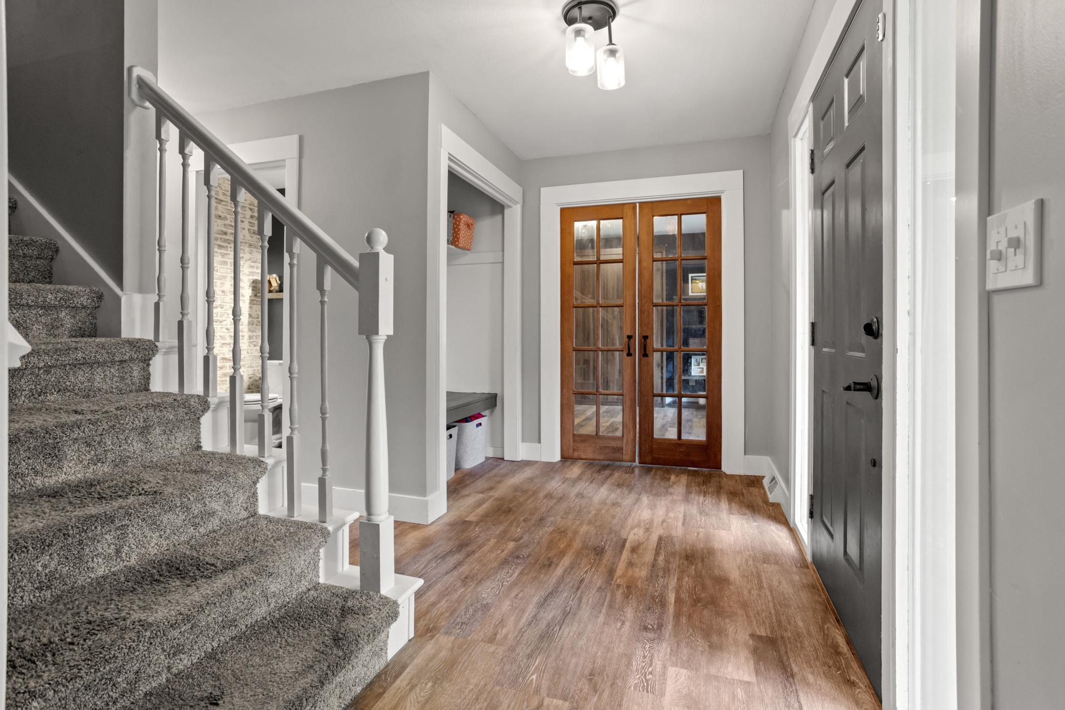 1990 single family home for sale at 2816 39 1/2 Avenue S in Fargo, ND — 6 bed, 4 bath (photo 7 of 55)