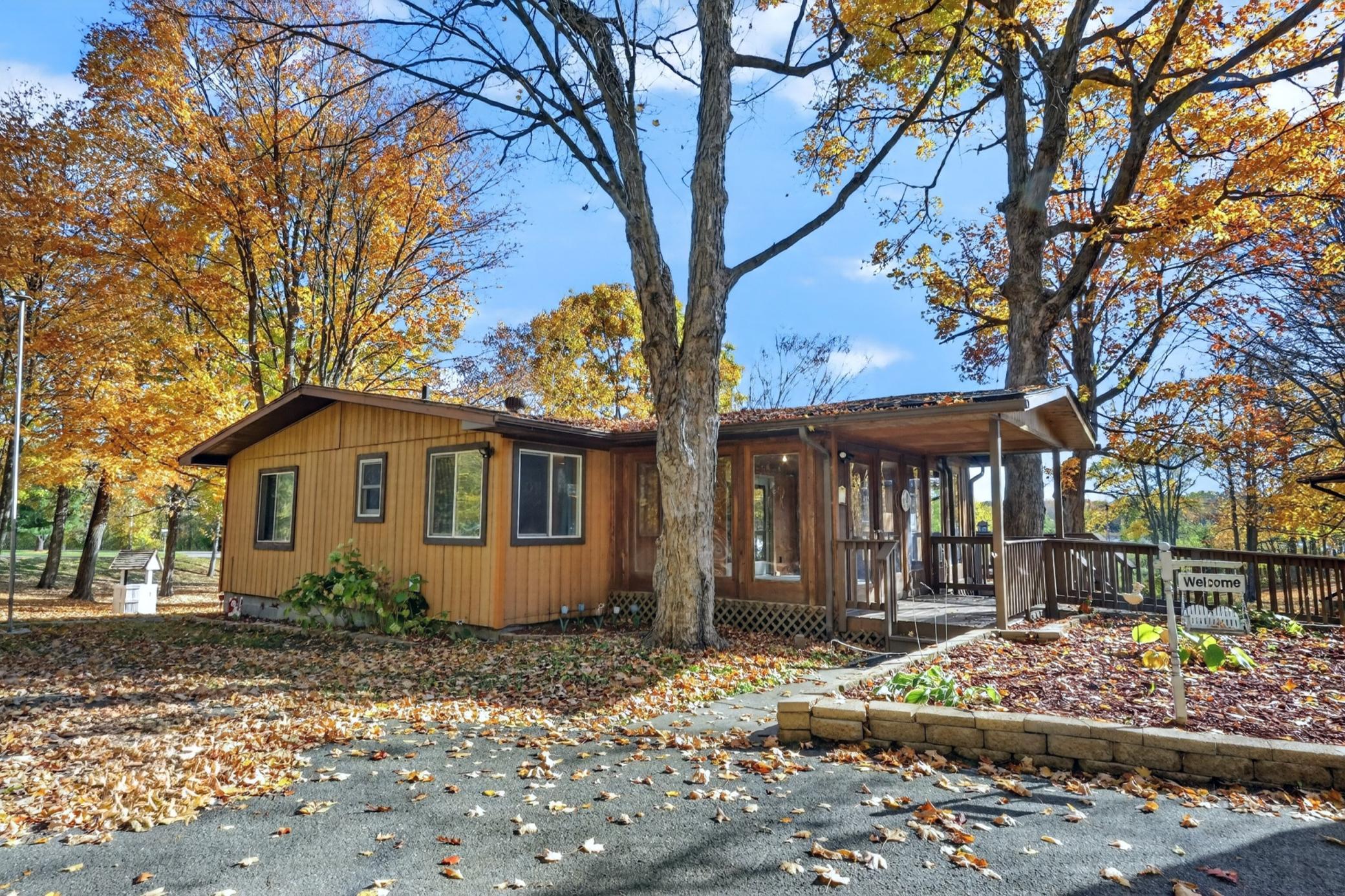 1979 single family home for sale at 2200 SW 16th Street in Grand Rapids, MN — 3 bed, 3 bath (photo 2 of 63)