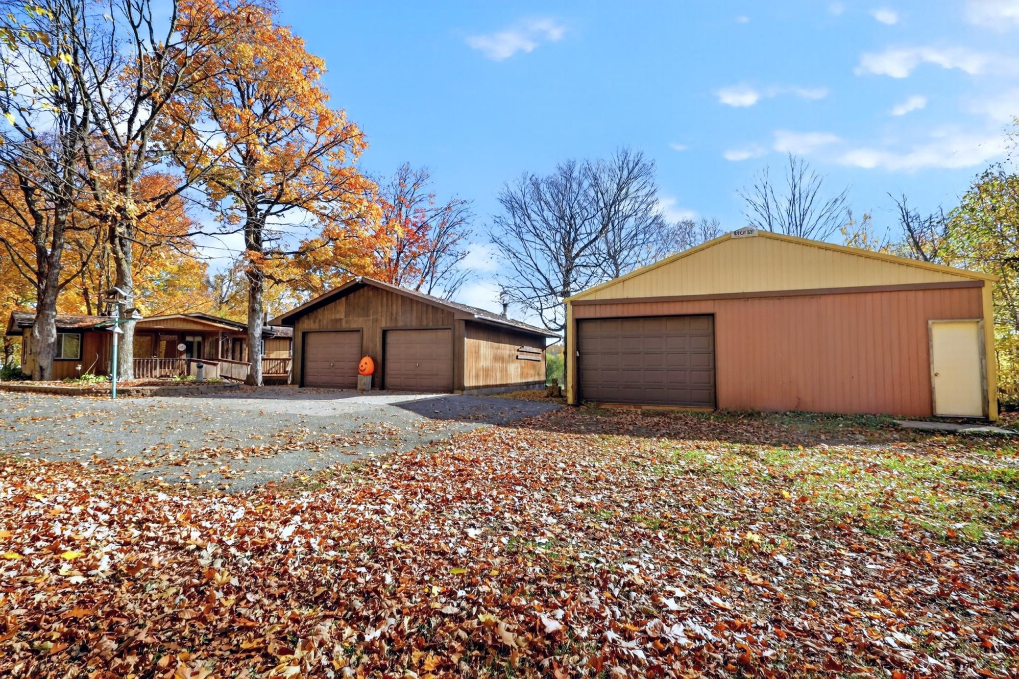 1979 single family home for sale at 2200 SW 16th Street in Grand Rapids, MN — 3 bed, 3 bath (photo 5 of 63)