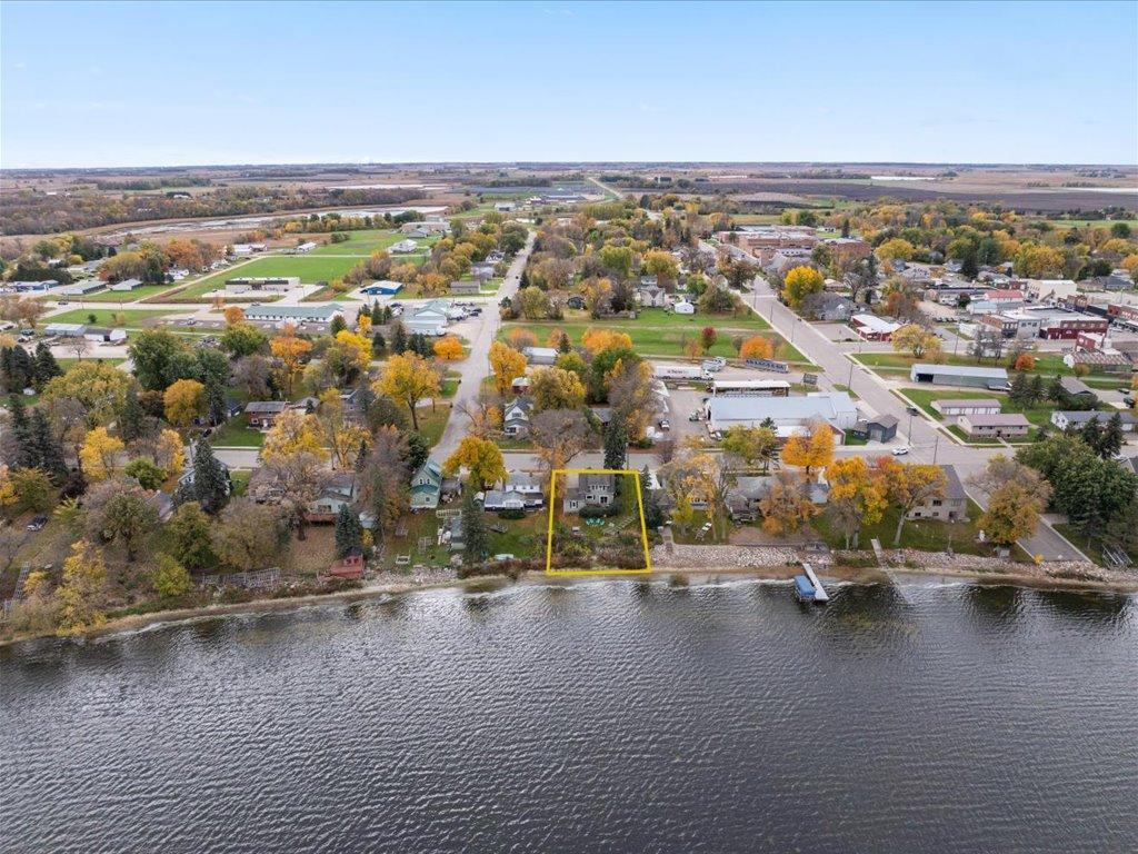 1925 single family home for sale at 109 Lake Street E in Osakis, MN — 3 bed, 2 bath (photo 2 of 34)