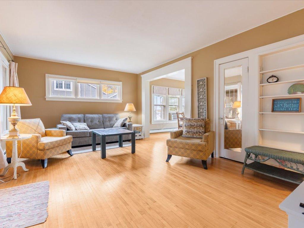 1925 single family home for sale at 109 Lake Street E in Osakis, MN — 3 bed, 2 bath (photo 3 of 34)