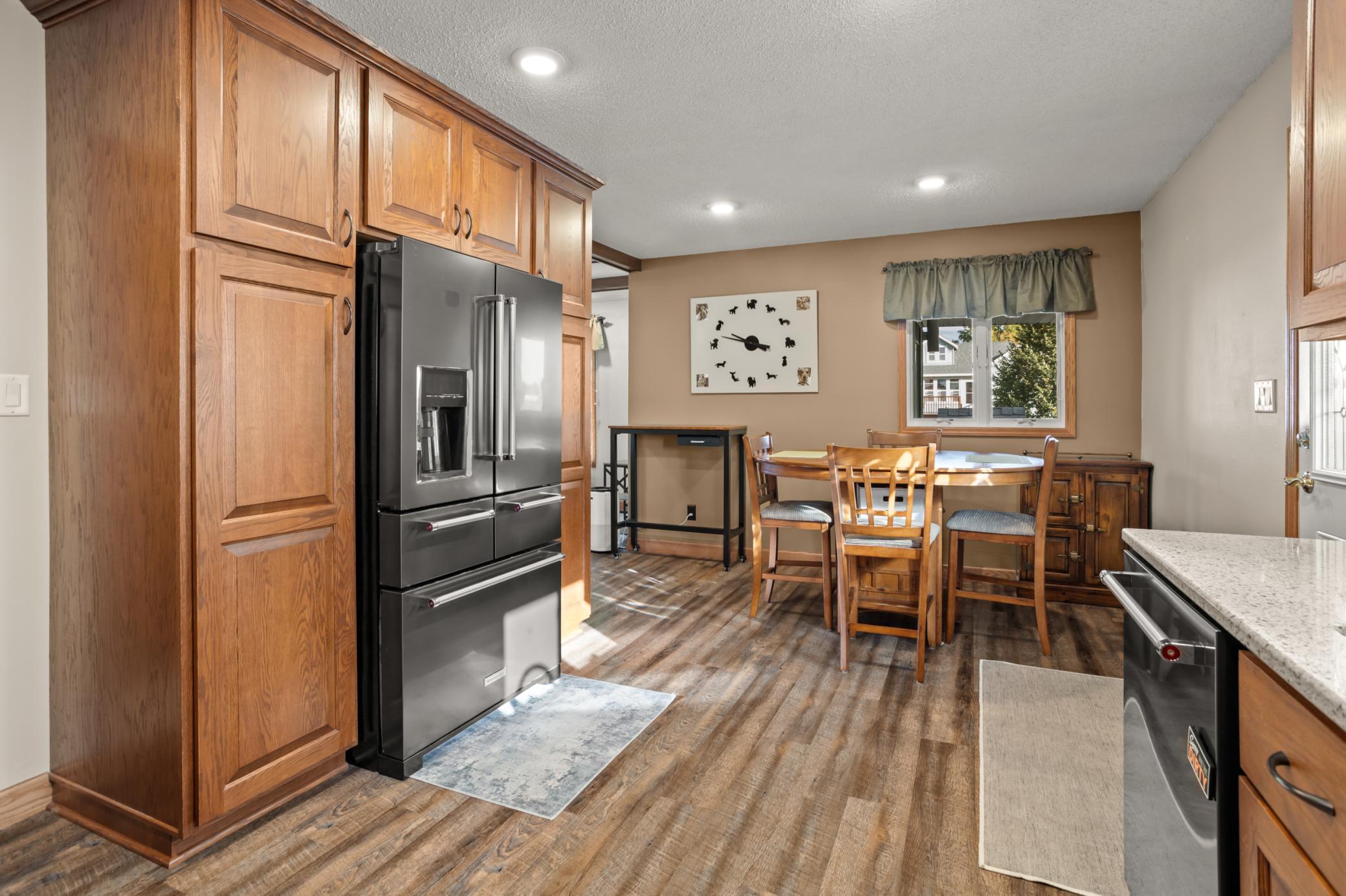1971 single family home for sale at 115 3rd Avenue S in Wahpeton, ND — 3 bed, 1 bath (photo 12 of 47)