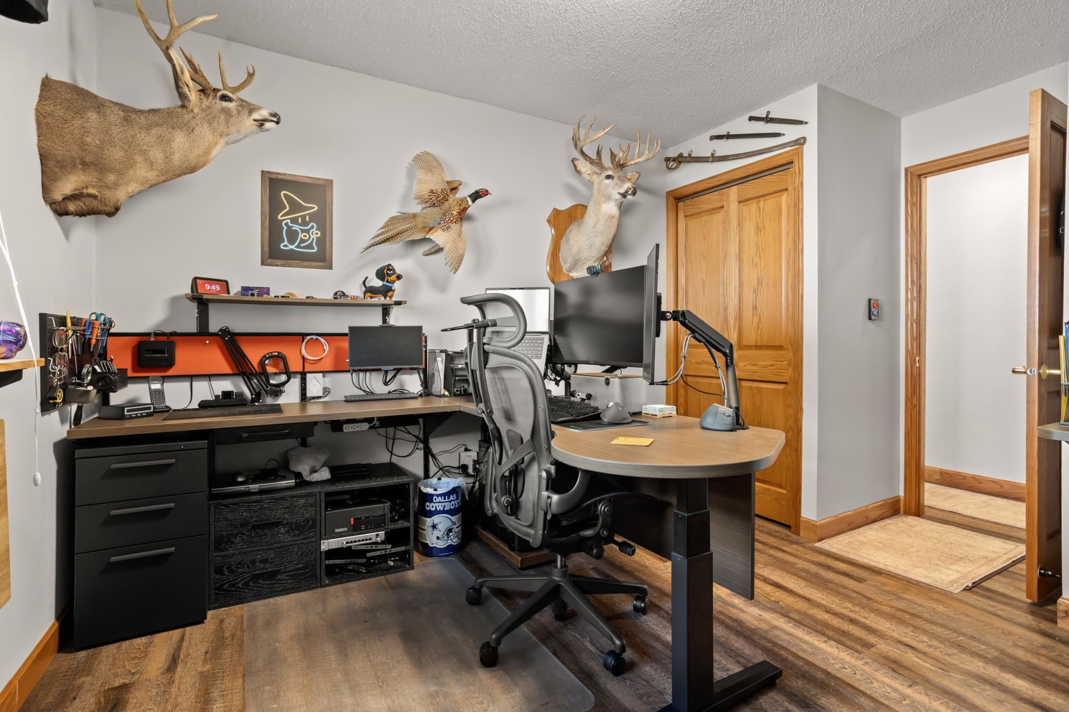 1971 single family home for sale at 115 3rd Avenue S in Wahpeton, ND — 3 bed, 1 bath (photo 16 of 47)