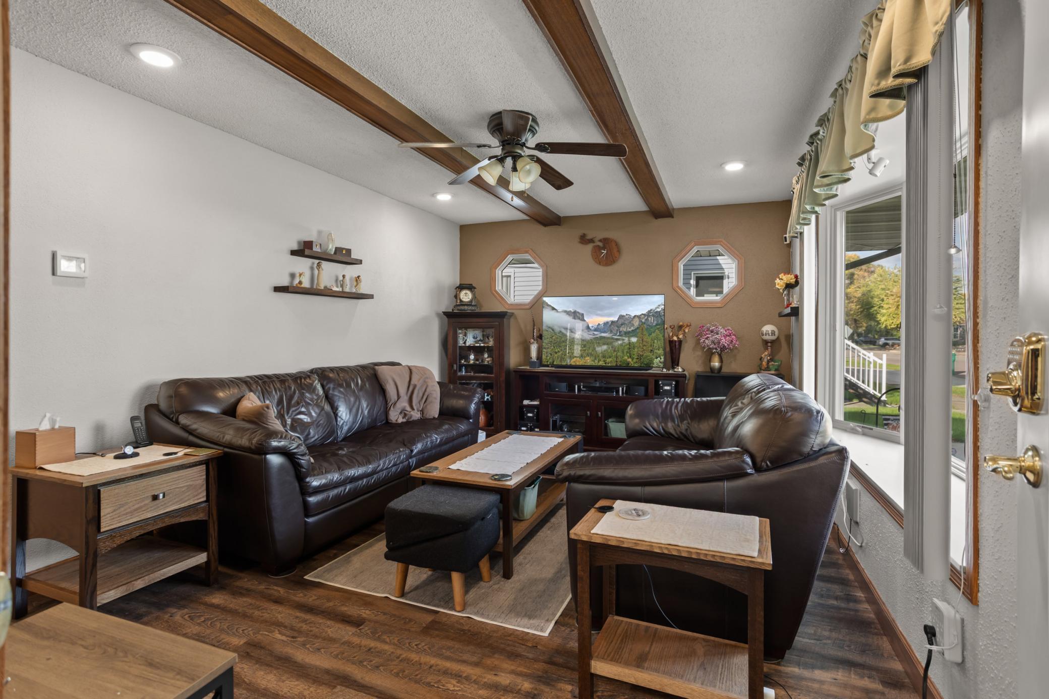 1971 single family home for sale at 115 3rd Avenue S in Wahpeton, ND — 3 bed, 1 bath (photo 6 of 47)