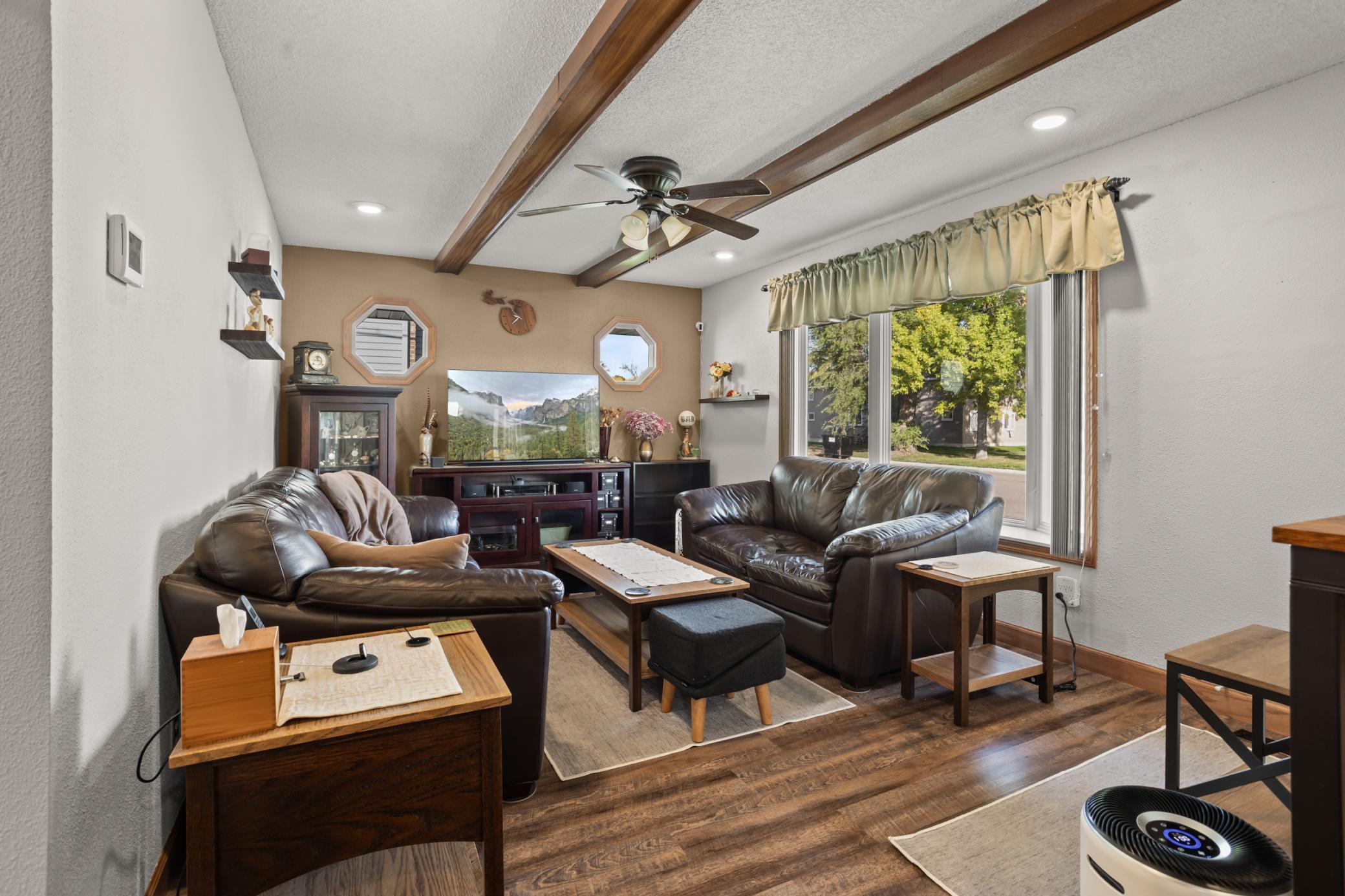 1971 single family home for sale at 115 3rd Avenue S in Wahpeton, ND — 3 bed, 1 bath (photo 7 of 47)
