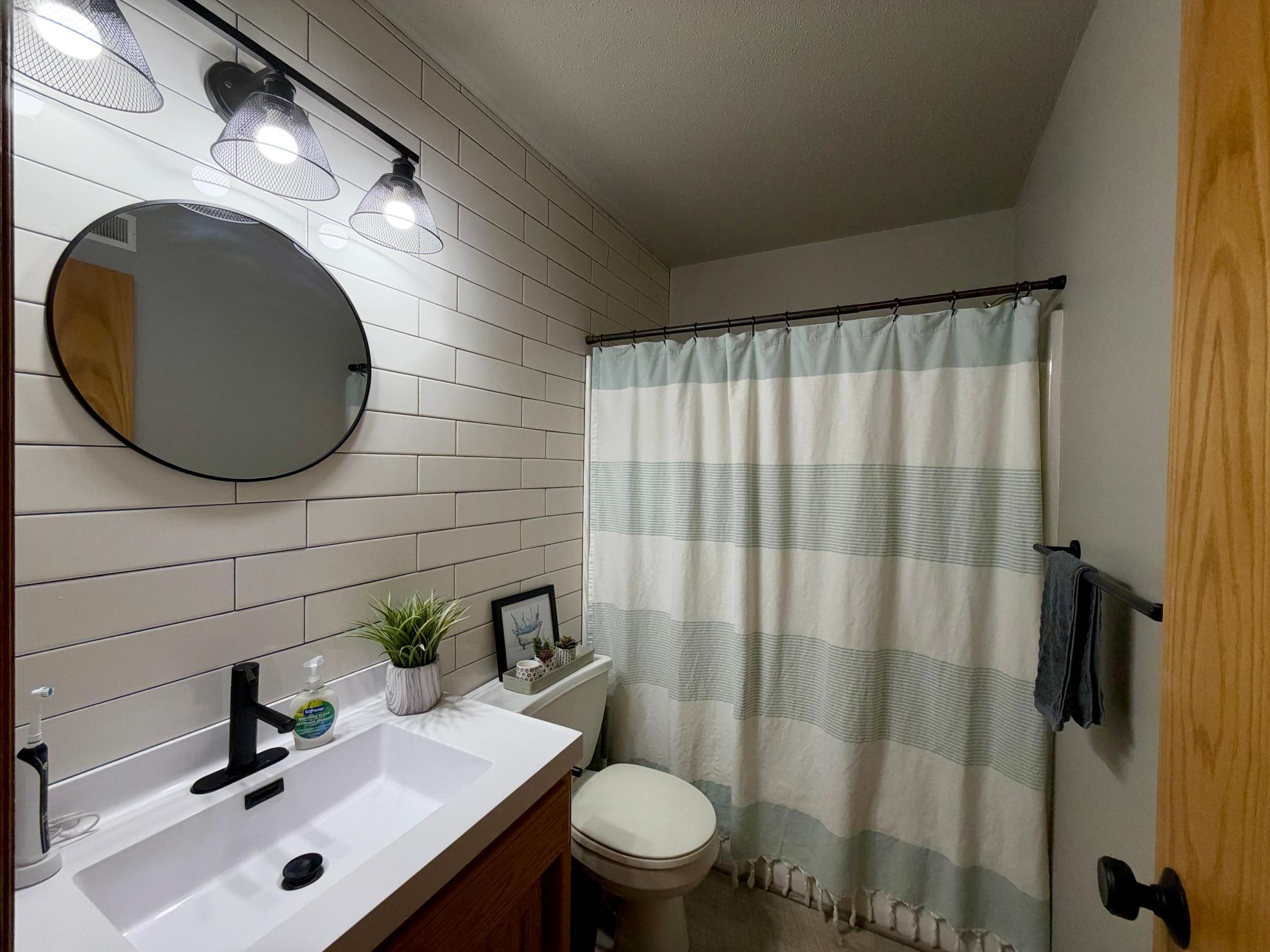 1999 single family home for sale at 3001 9th Avenue S in Moorhead, MN — 4 bed, 3 bath (photo 14 of 35)