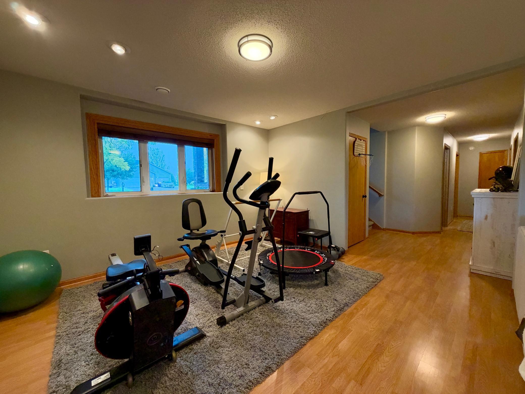 1999 single family home for sale at 3001 9th Avenue S in Moorhead, MN — 4 bed, 3 bath (photo 21 of 35)