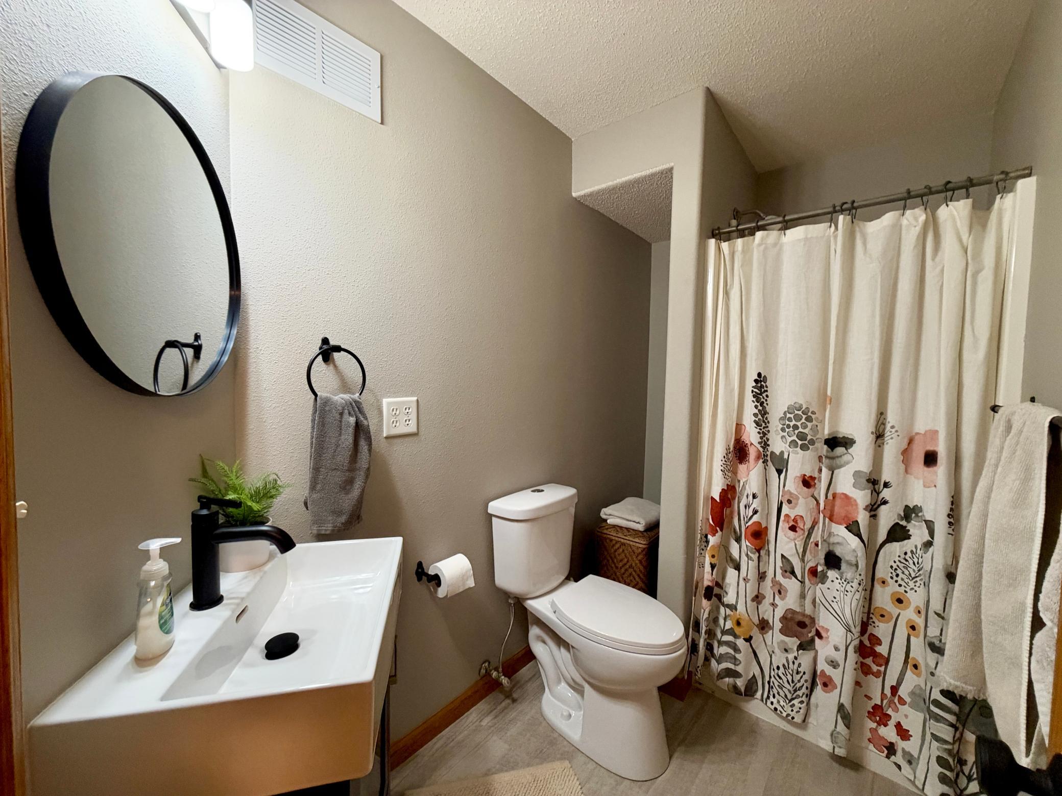 1999 single family home for sale at 3001 9th Avenue S in Moorhead, MN — 4 bed, 3 bath (photo 23 of 35)