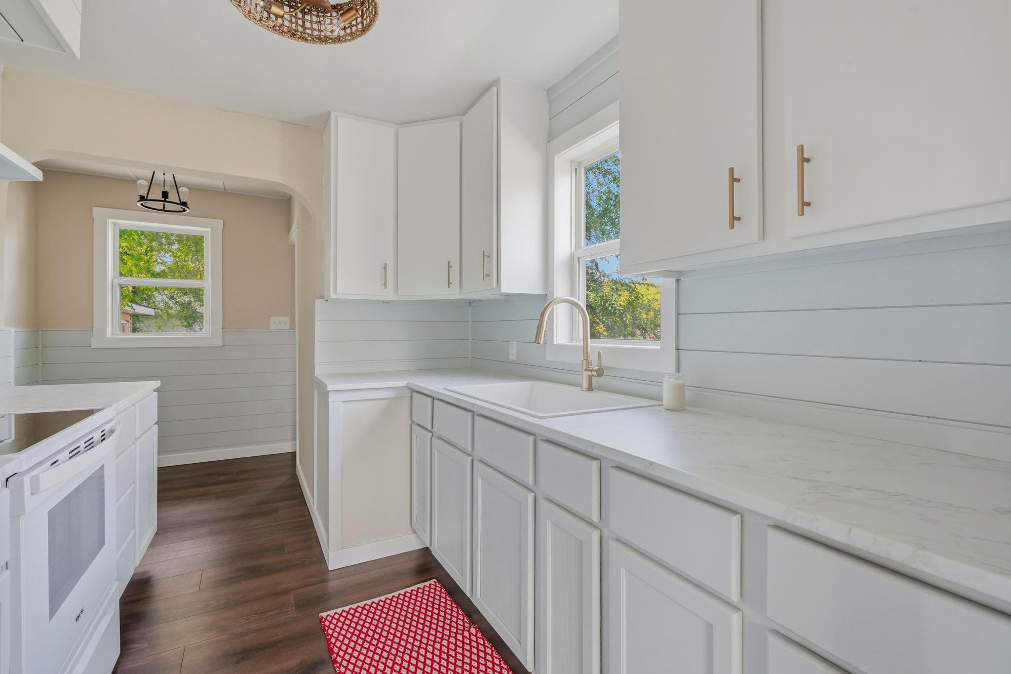 1940 single family home for sale at 1301 16th Street S in Fargo, ND — 2 bed, 1 bath (photo 6 of 27)