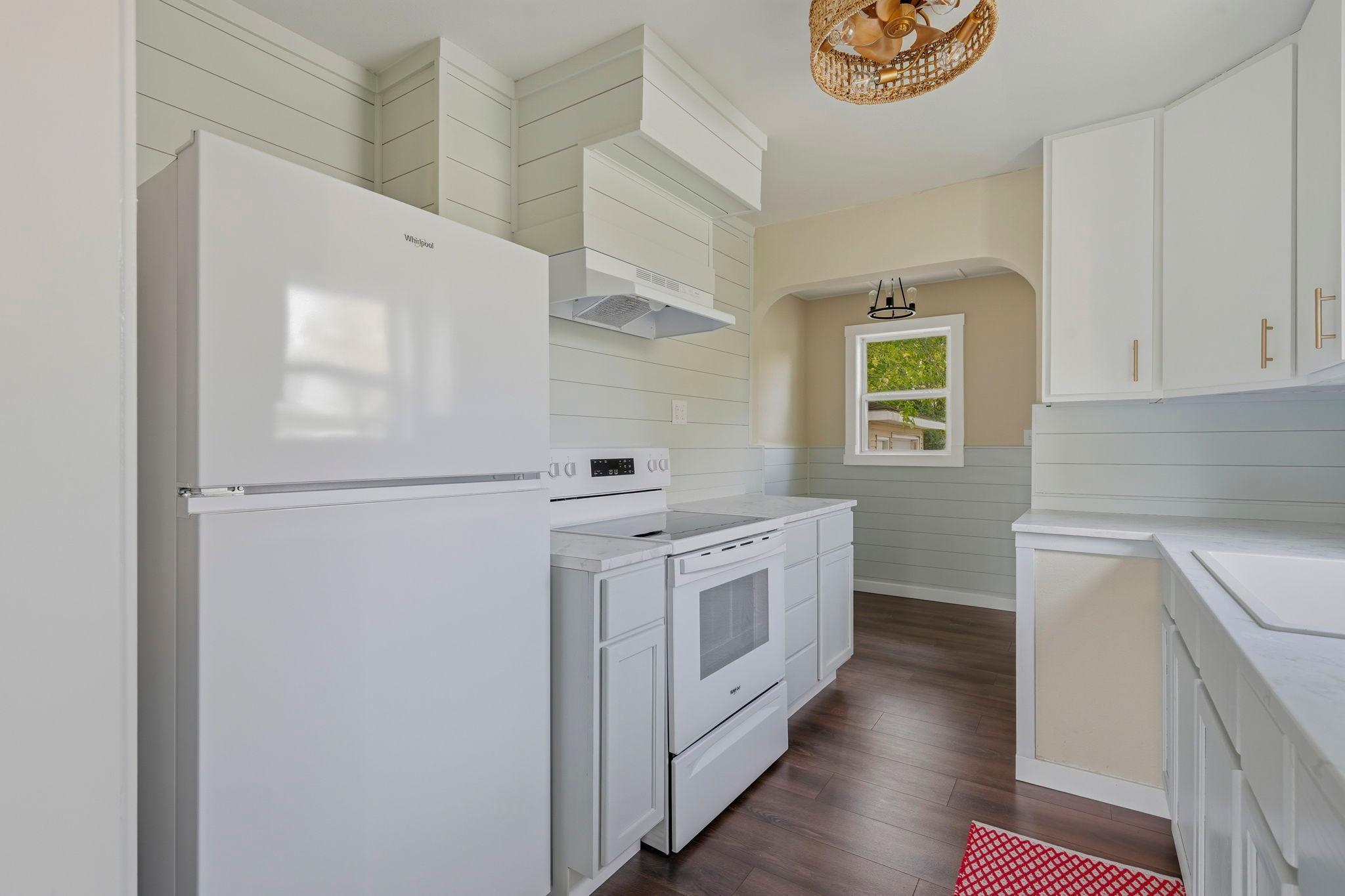 1940 single family home for sale at 1301 16th Street S in Fargo, ND — 2 bed, 1 bath (photo 7 of 27)