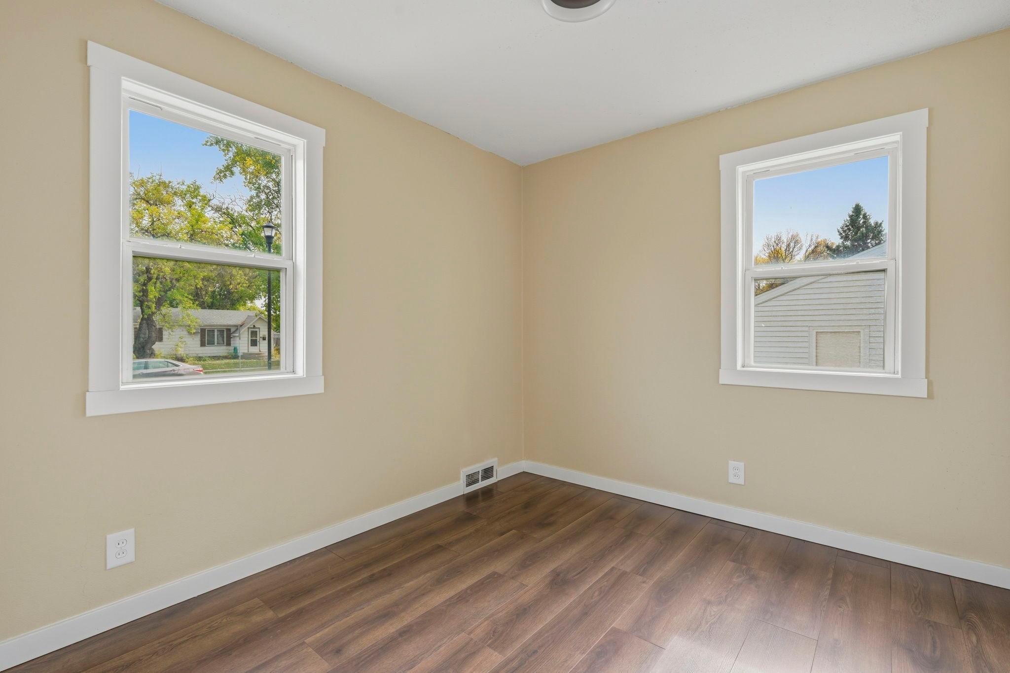 1940 single family home for sale at 1301 16th Street S in Fargo, ND — 2 bed, 1 bath (photo 10 of 27)