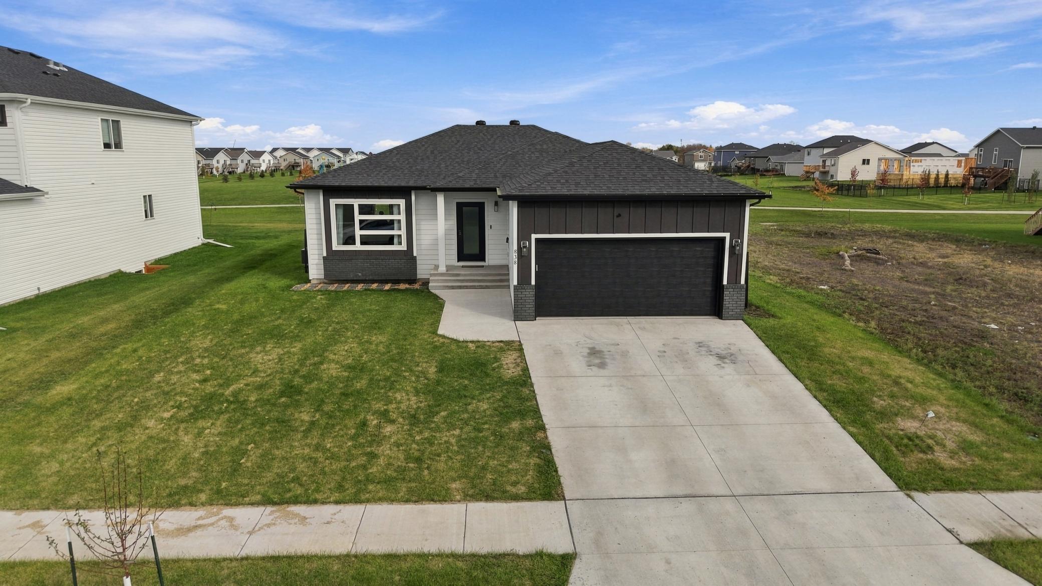 838 2nd Avenue, Horace, ND