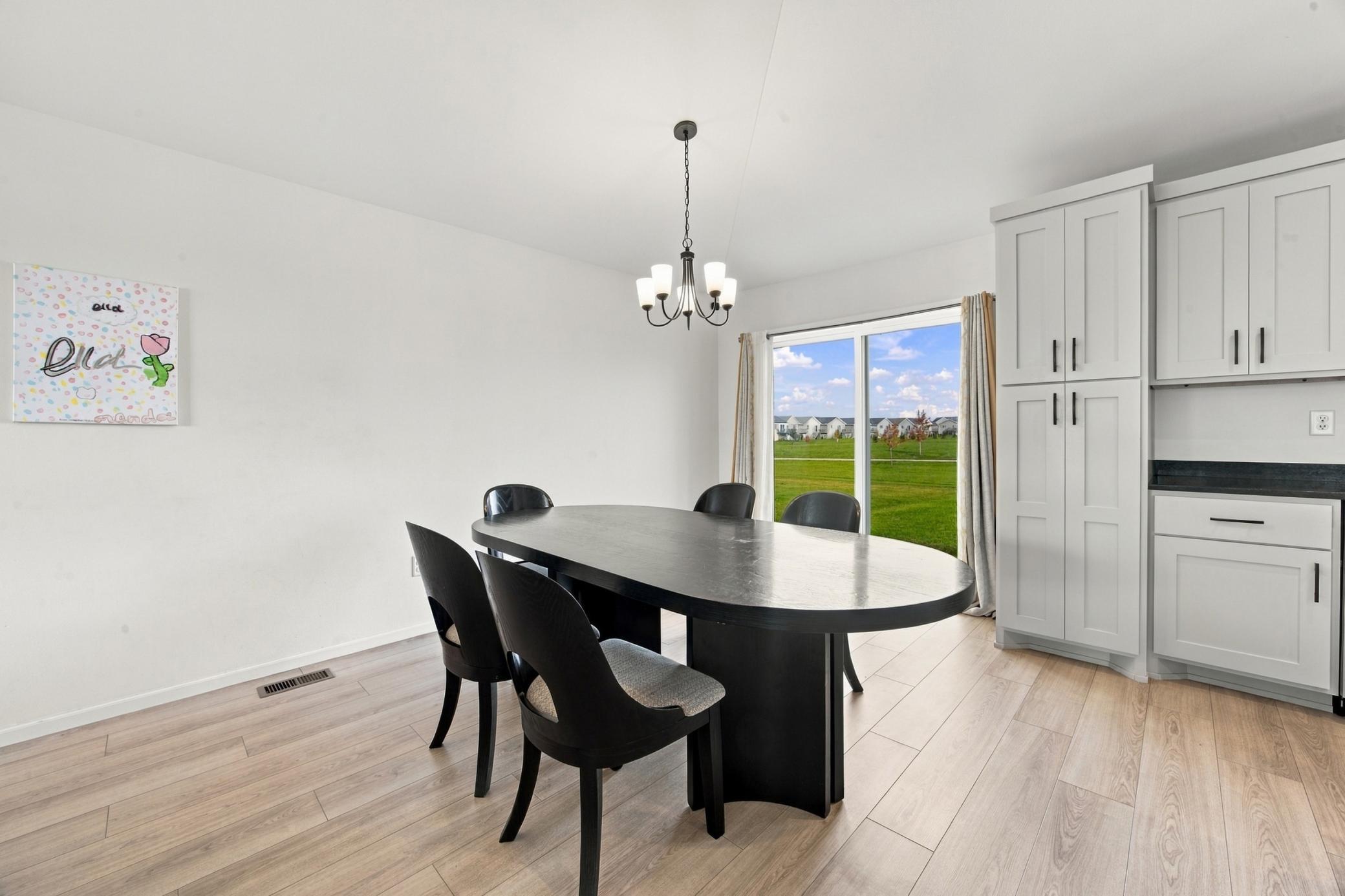 2024 single family home for sale at 838 2nd Avenue in Horace, ND — 4 bed, 3 bath (photo 14 of 40)