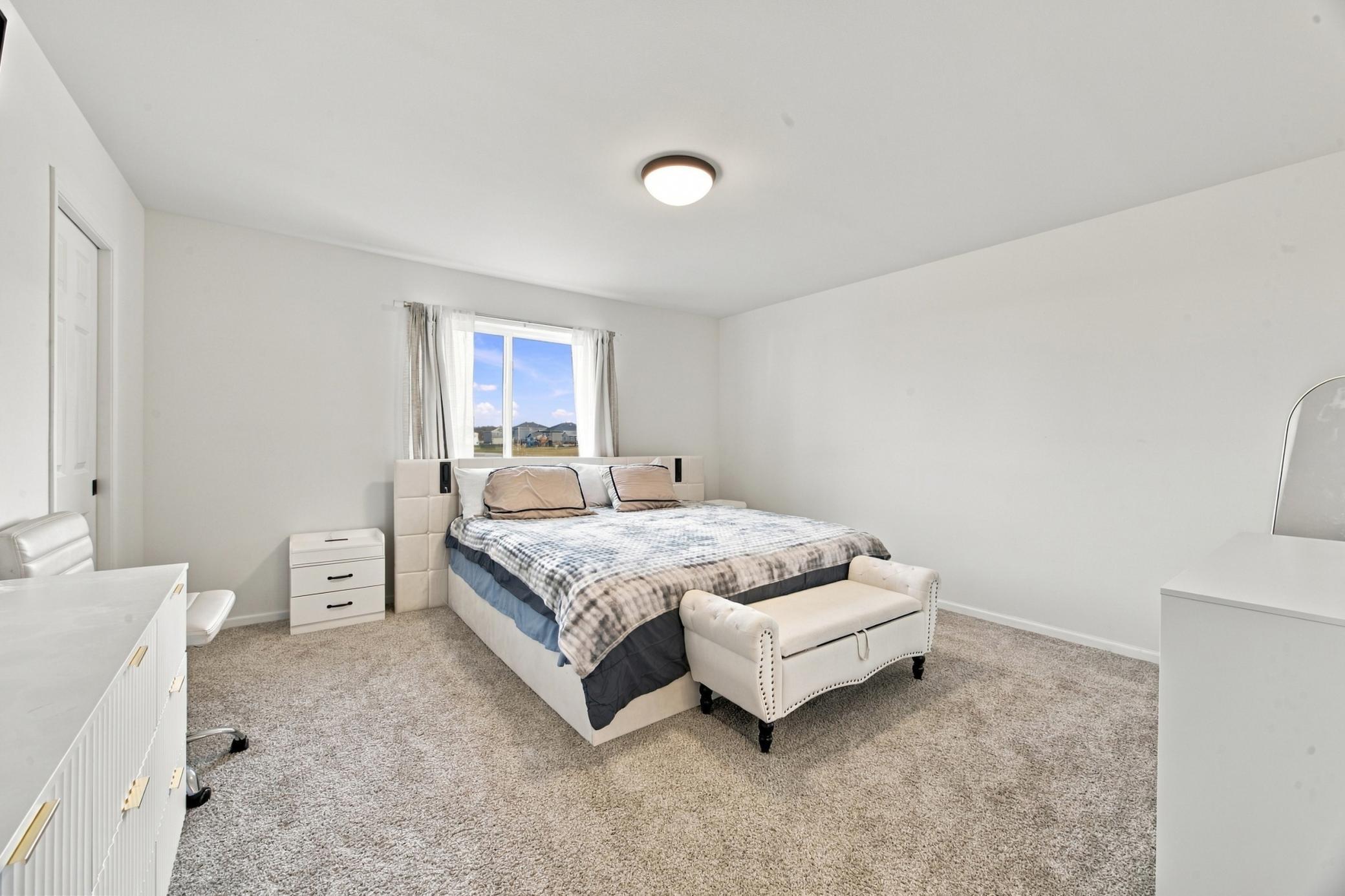 2024 single family home for sale at 838 2nd Avenue in Horace, ND — 4 bed, 3 bath (photo 16 of 40)
