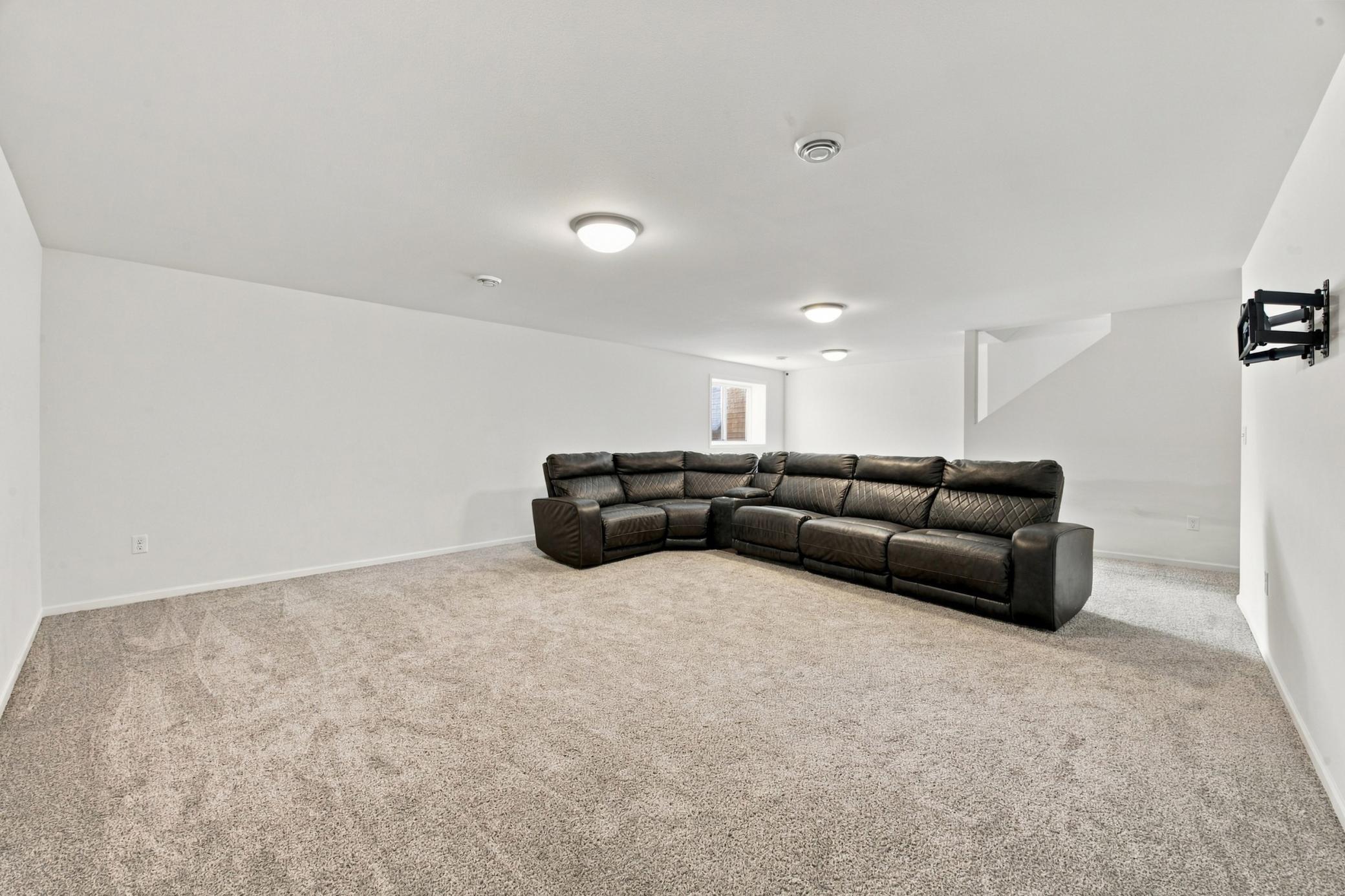 2024 single family home for sale at 838 2nd Avenue in Horace, ND — 4 bed, 3 bath (photo 23 of 40)