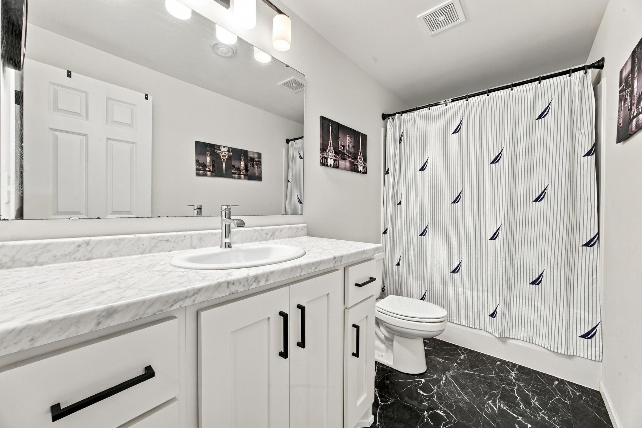 2024 single family home for sale at 838 2nd Avenue in Horace, ND — 4 bed, 3 bath (photo 28 of 40)