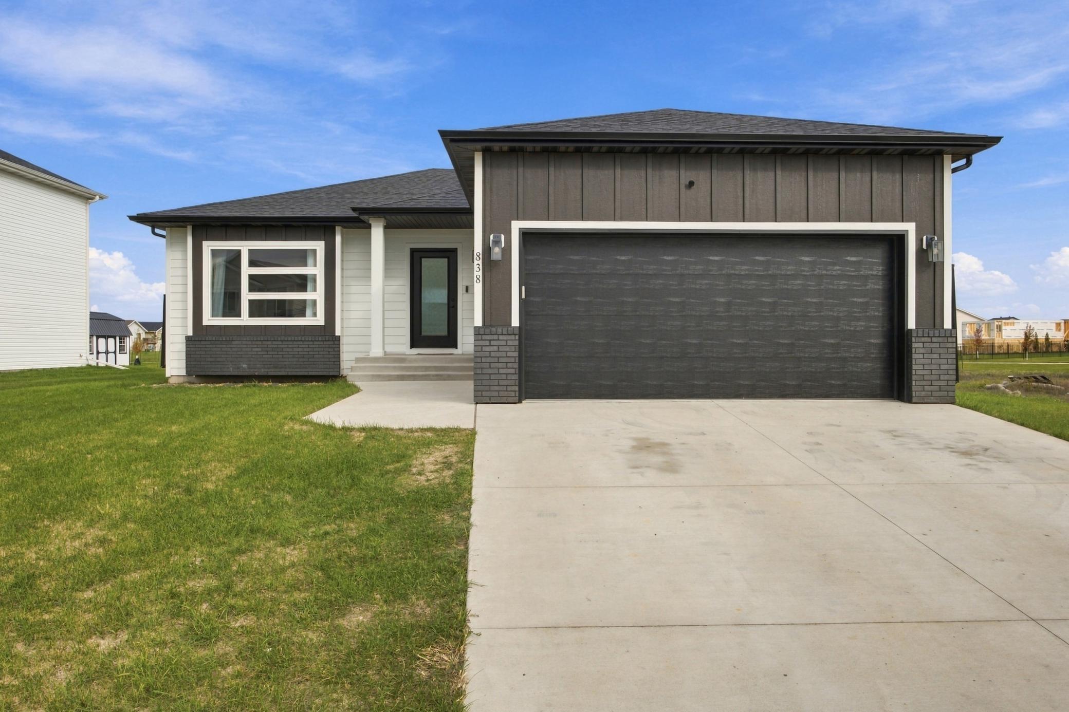 2024 single family home for sale at 838 2nd Avenue in Horace, ND — 4 bed, 3 bath (photo 34 of 40)