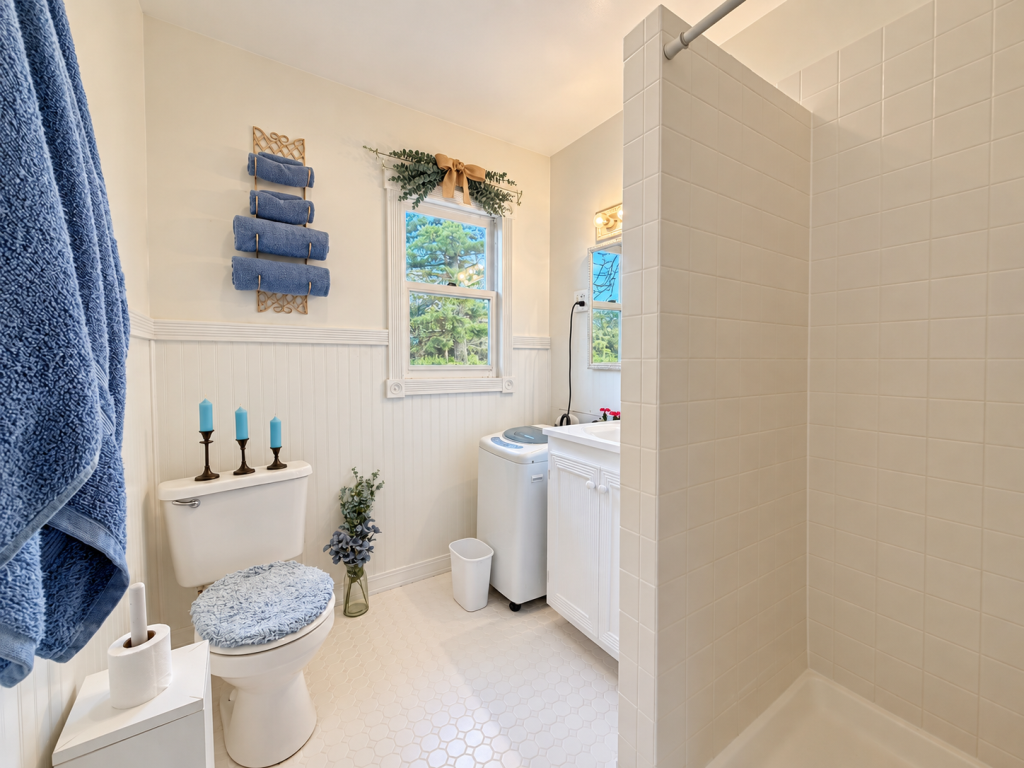 1982 single family home for sale at 20796 County Road 566 in Bovey, MN — 2 bed, 1 bath (photo 16 of 24)
