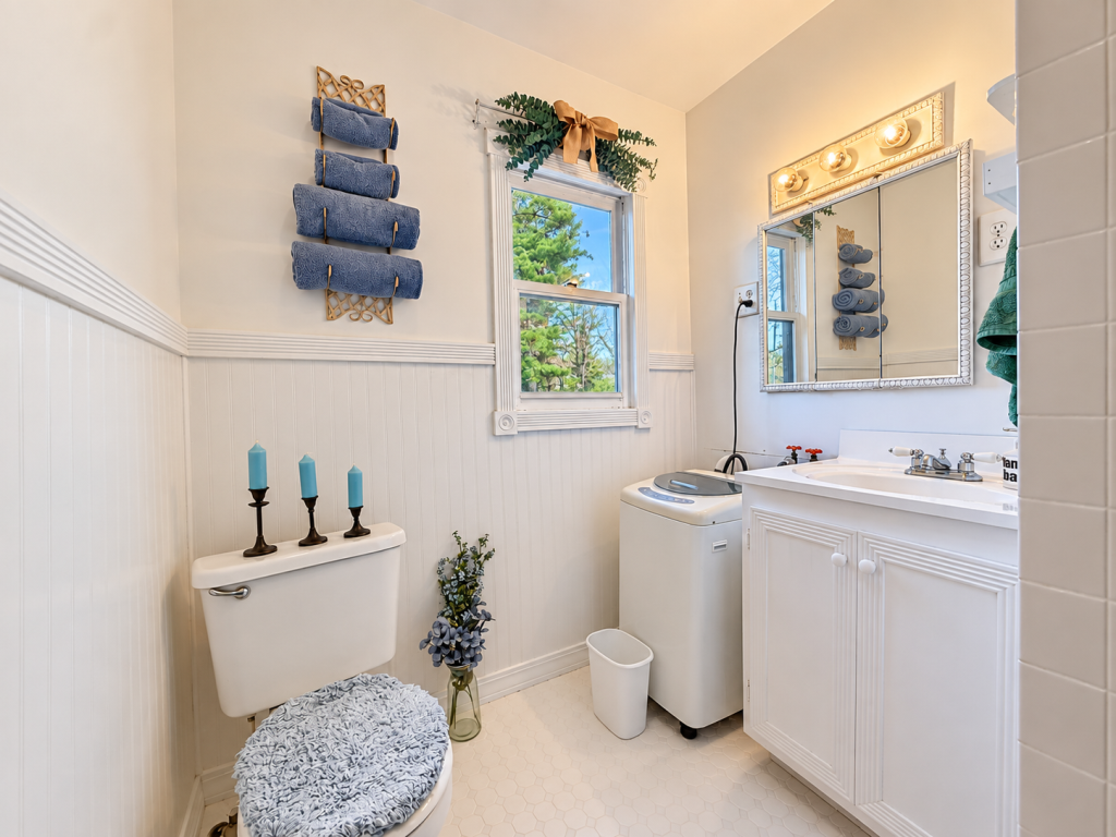 1982 single family home for sale at 20796 County Road 566 in Bovey, MN — 2 bed, 1 bath (photo 17 of 24)