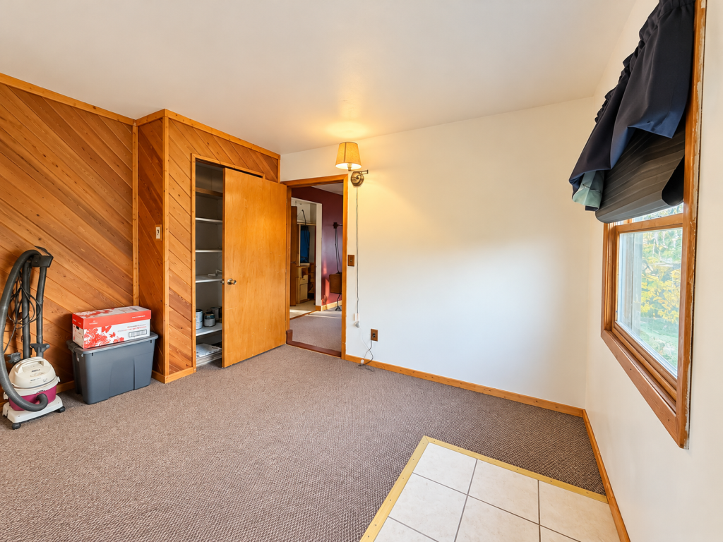 1982 single family home for sale at 20796 County Road 566 in Bovey, MN — 2 bed, 1 bath (photo 18 of 24)