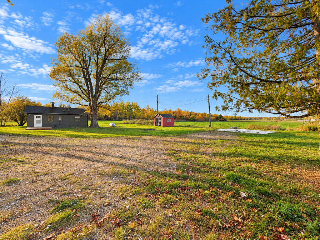 1982 single family home for sale at 20796 County Road 566 in Bovey, MN — 2 bed, 1 bath (photo 3 of 24)