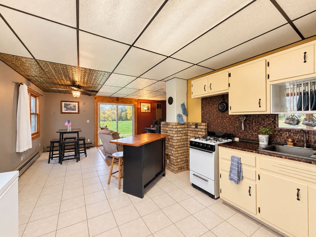 1982 single family home for sale at 20796 County Road 566 in Bovey, MN — 2 bed, 1 bath (photo 8 of 24)