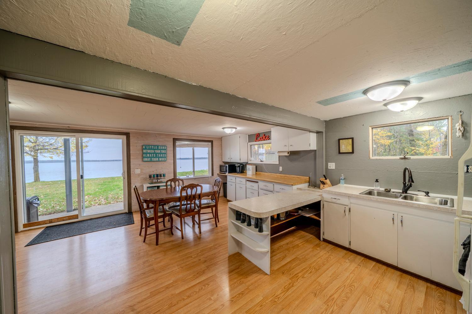 2004 single family home for sale at 29600 Coyote Road in Waubun, MN — 4 bed, 2 bath (photo 6 of 34)