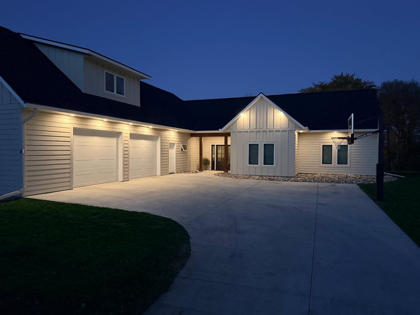 2025 single family home for sale at 1949 Rosewood Lane SE in Alexandria, MN — 5 bed, 4 bath (photo 2 of 83)