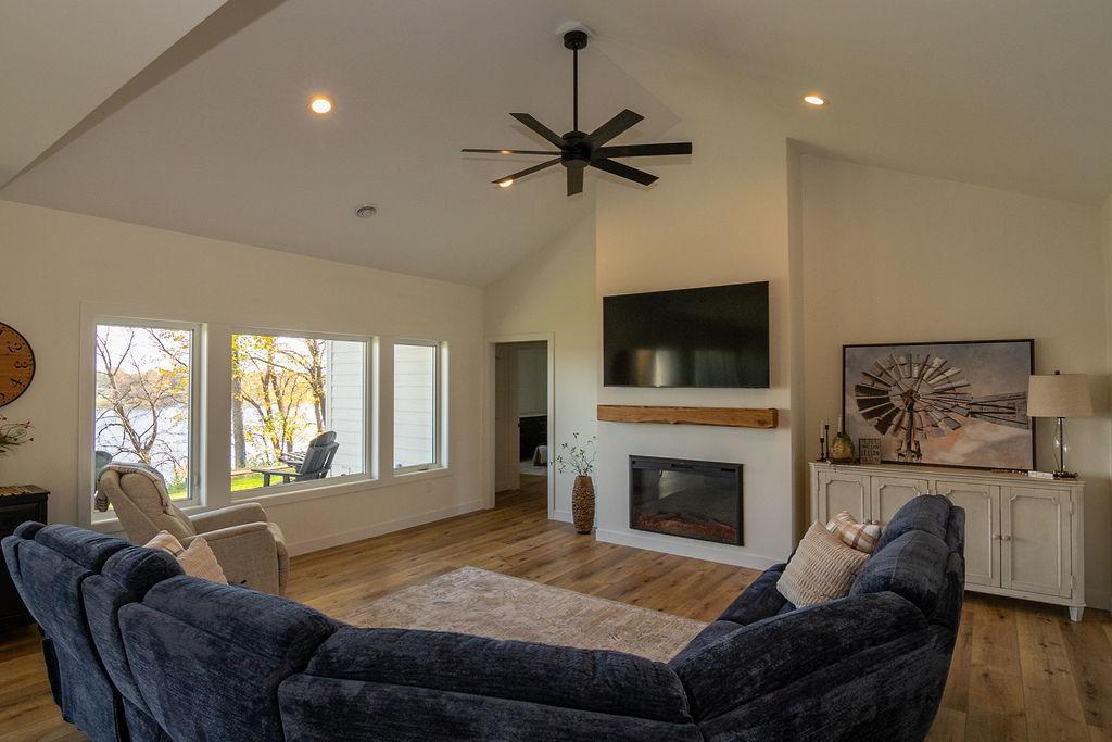 2025 single family home for sale at 1949 Rosewood Lane SE in Alexandria, MN — 5 bed, 4 bath (photo 12 of 83)