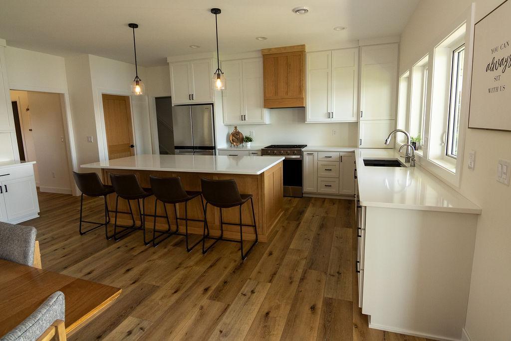2025 single family home for sale at 1949 Rosewood Lane SE in Alexandria, MN — 5 bed, 4 bath (photo 16 of 83)