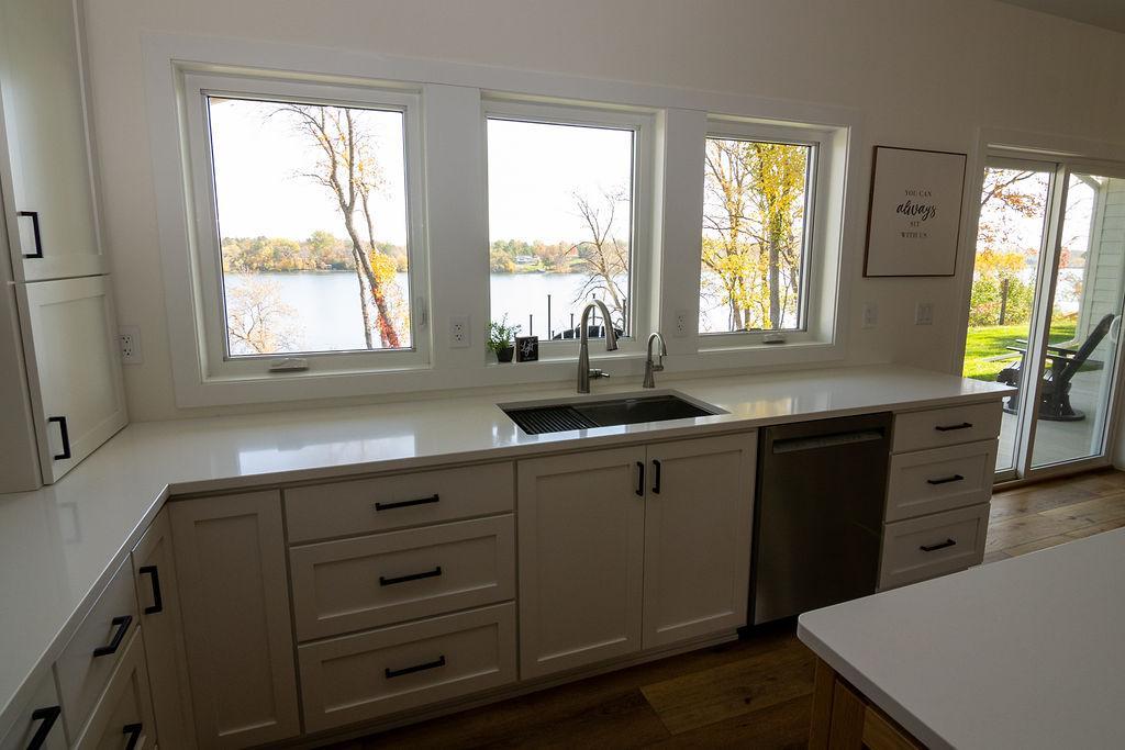 2025 single family home for sale at 1949 Rosewood Lane SE in Alexandria, MN — 5 bed, 4 bath (photo 18 of 83)
