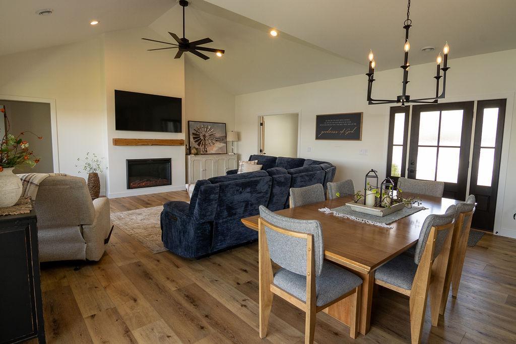 2025 single family home for sale at 1949 Rosewood Lane SE in Alexandria, MN — 5 bed, 4 bath (photo 7 of 83)