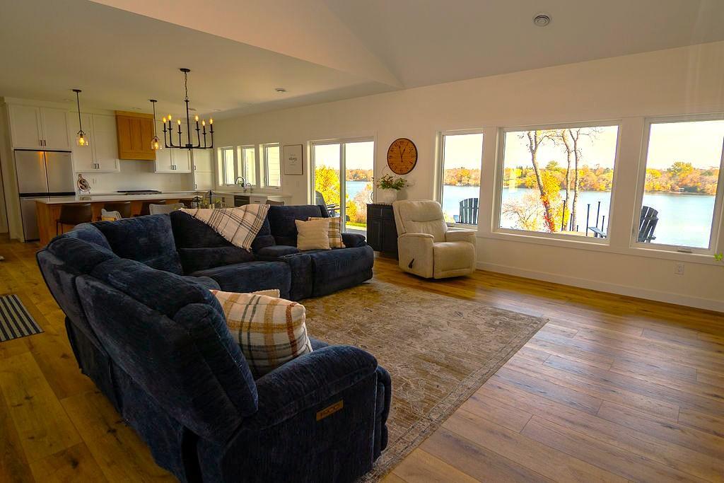 2025 single family home for sale at 1949 Rosewood Lane SE in Alexandria, MN — 5 bed, 4 bath (photo 9 of 83)