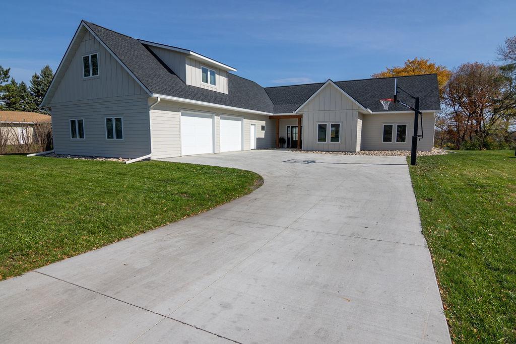 2025 single family home for sale at 1949 Rosewood Lane SE in Alexandria, MN — 5 bed, 4 bath