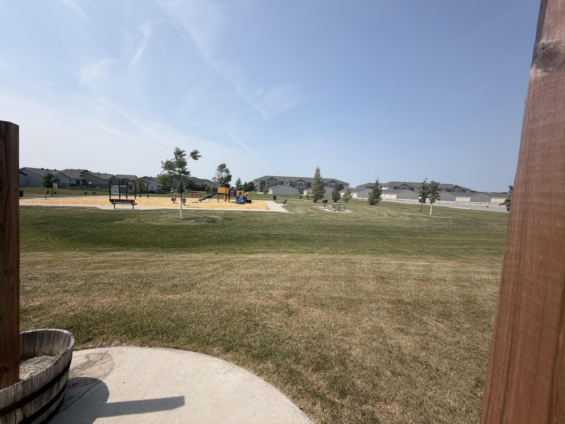 2017 single family home for sale at 6661 21st Street S in Fargo, ND — 3 bed, 3 bath (photo 11 of 39)