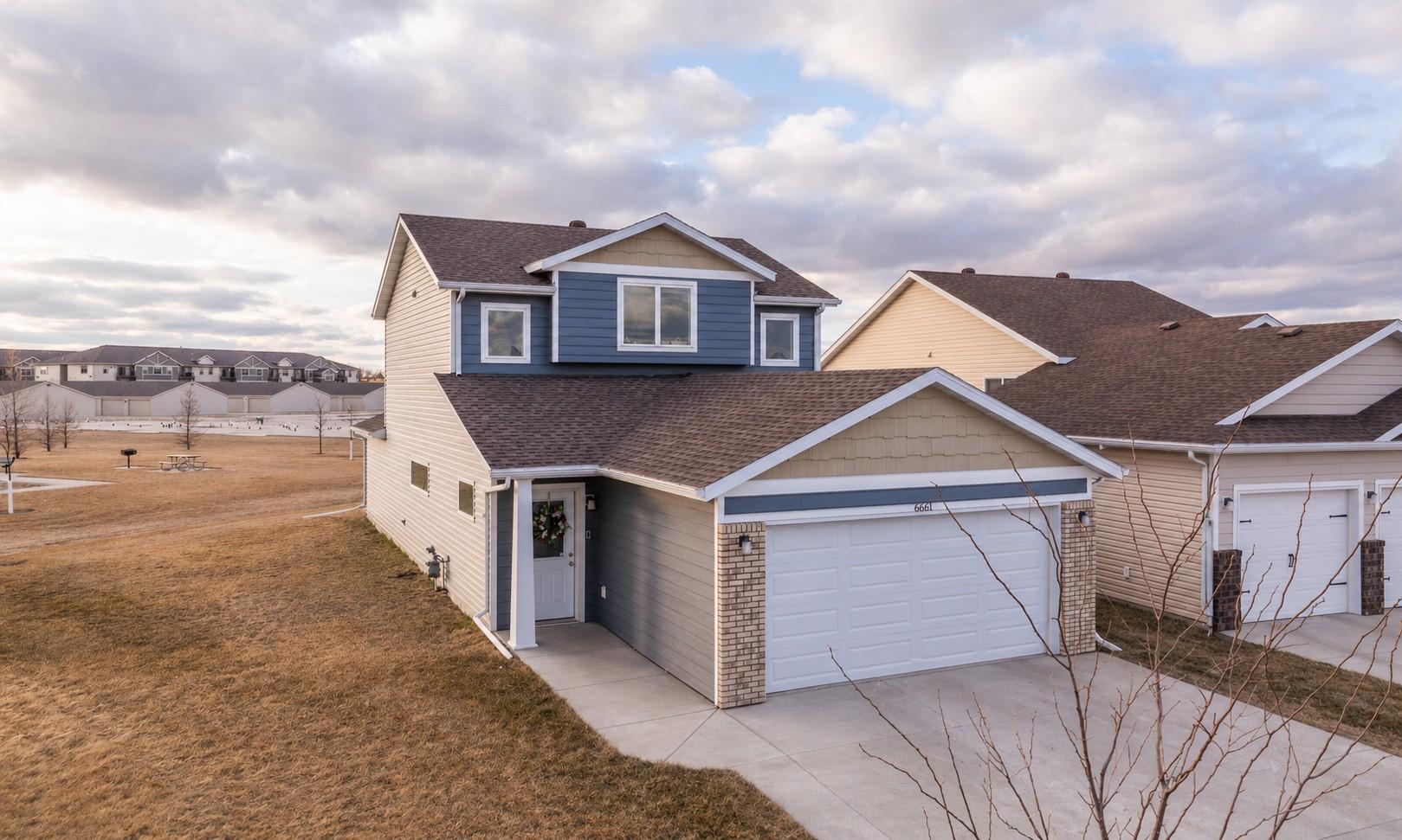 2017 single family home for sale at 6661 21st Street S in Fargo, ND — 3 bed, 3 bath (photo 6 of 39)