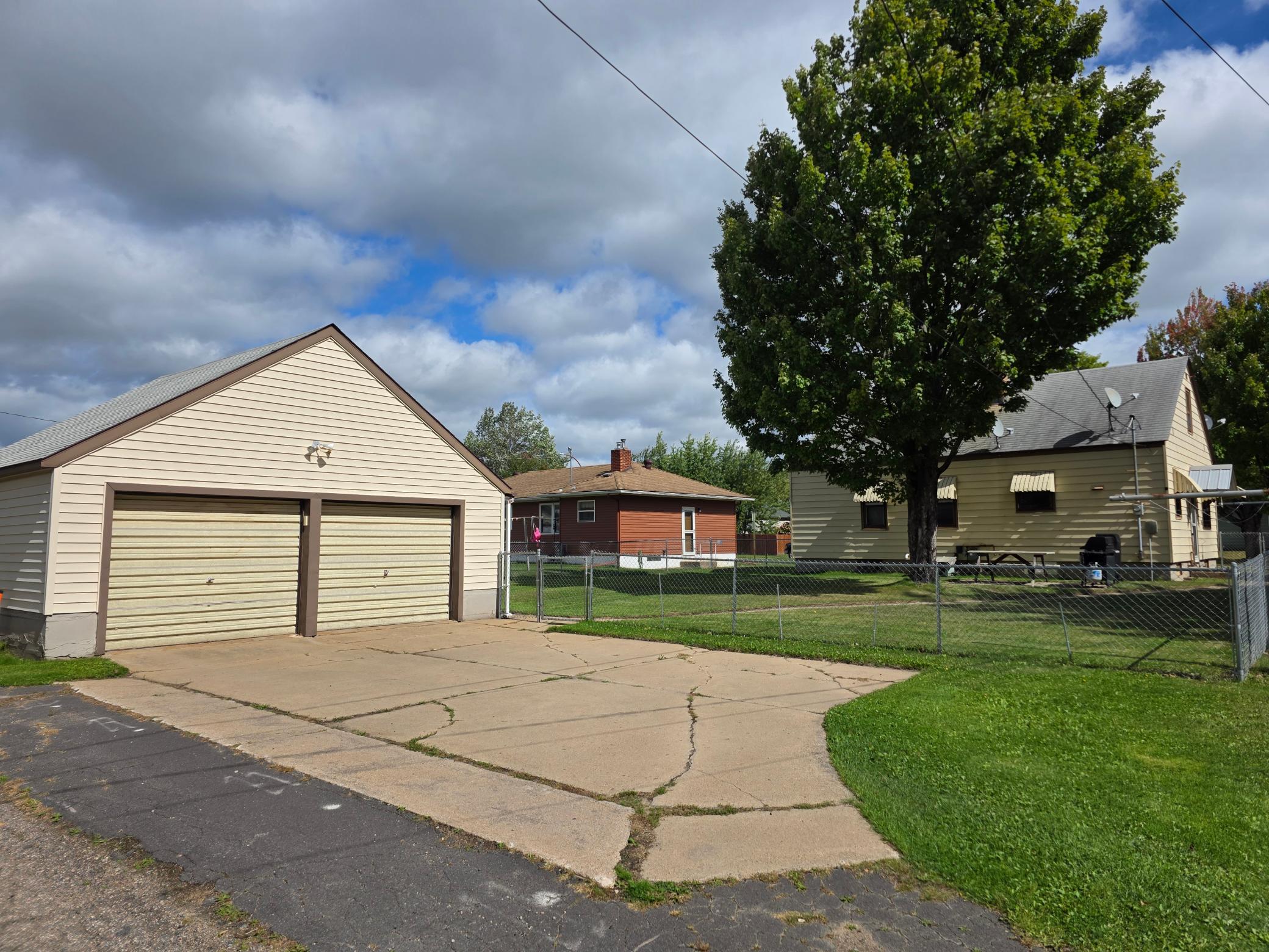 1948 single family home for sale at 629 3rd Street in Nashwauk, MN — 3 bed, 2 bath (photo 7 of 31)