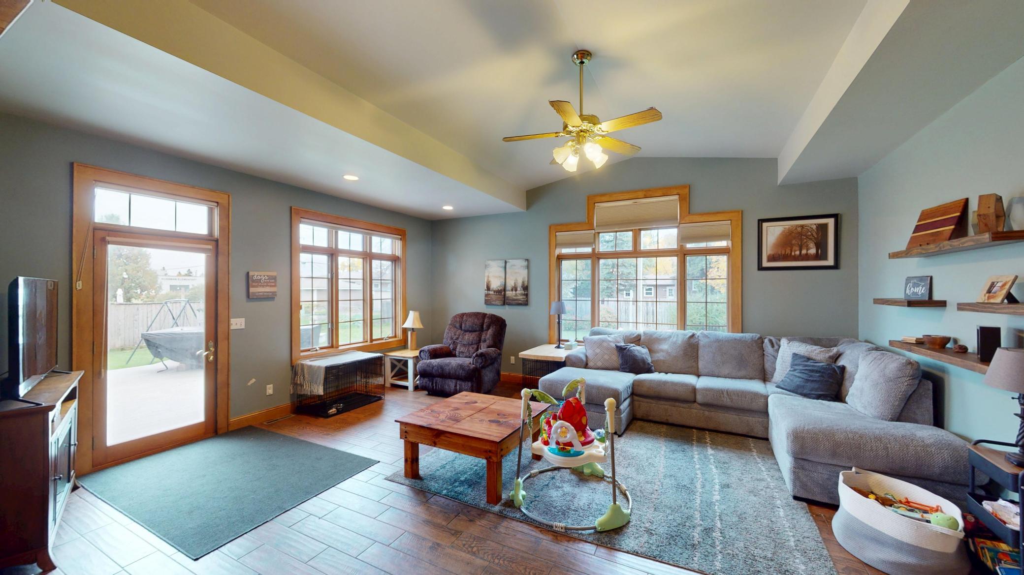 1968 single family home for sale at 1130 Phinney Avenue in Detroit Lakes, MN — 5 bed, 3 bath (photo 14 of 74)