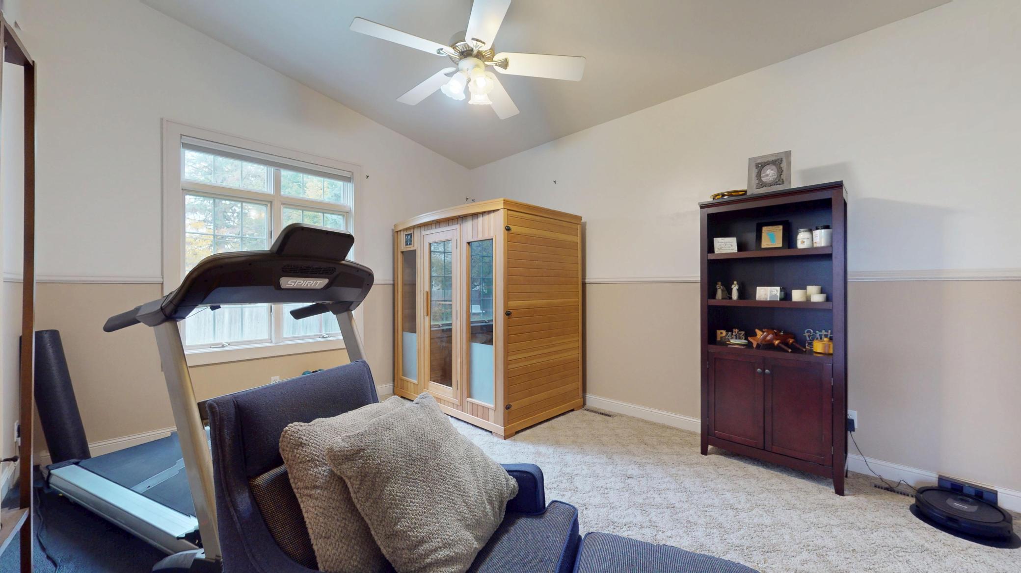 1968 single family home for sale at 1130 Phinney Avenue in Detroit Lakes, MN — 5 bed, 3 bath (photo 17 of 74)