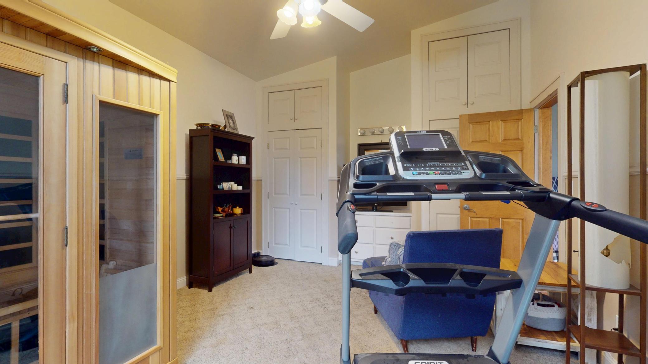 1968 single family home for sale at 1130 Phinney Avenue in Detroit Lakes, MN — 5 bed, 3 bath (photo 18 of 74)