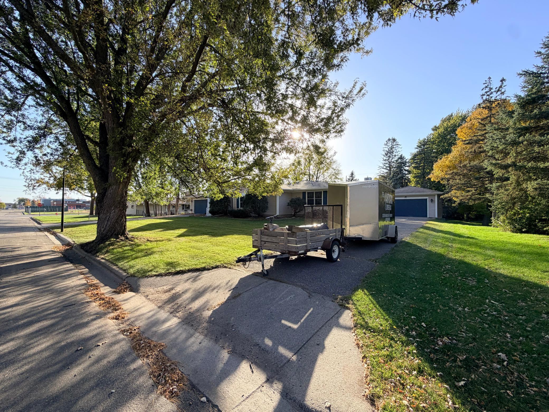 1968 single family home for sale at 1130 Phinney Avenue in Detroit Lakes, MN — 5 bed, 3 bath (photo 3 of 74)