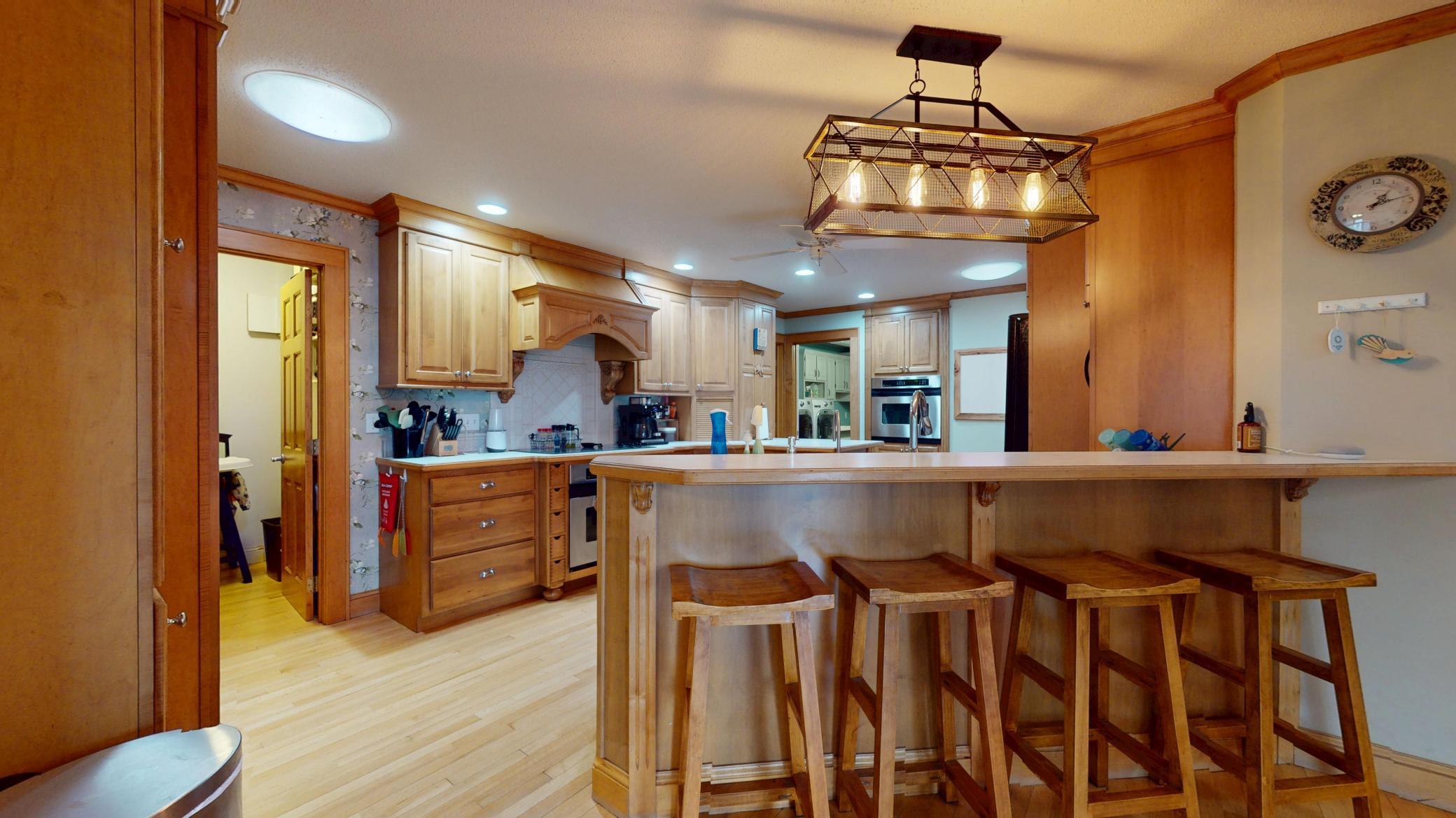 1968 single family home for sale at 1130 Phinney Avenue in Detroit Lakes, MN — 5 bed, 3 bath (photo 22 of 74)