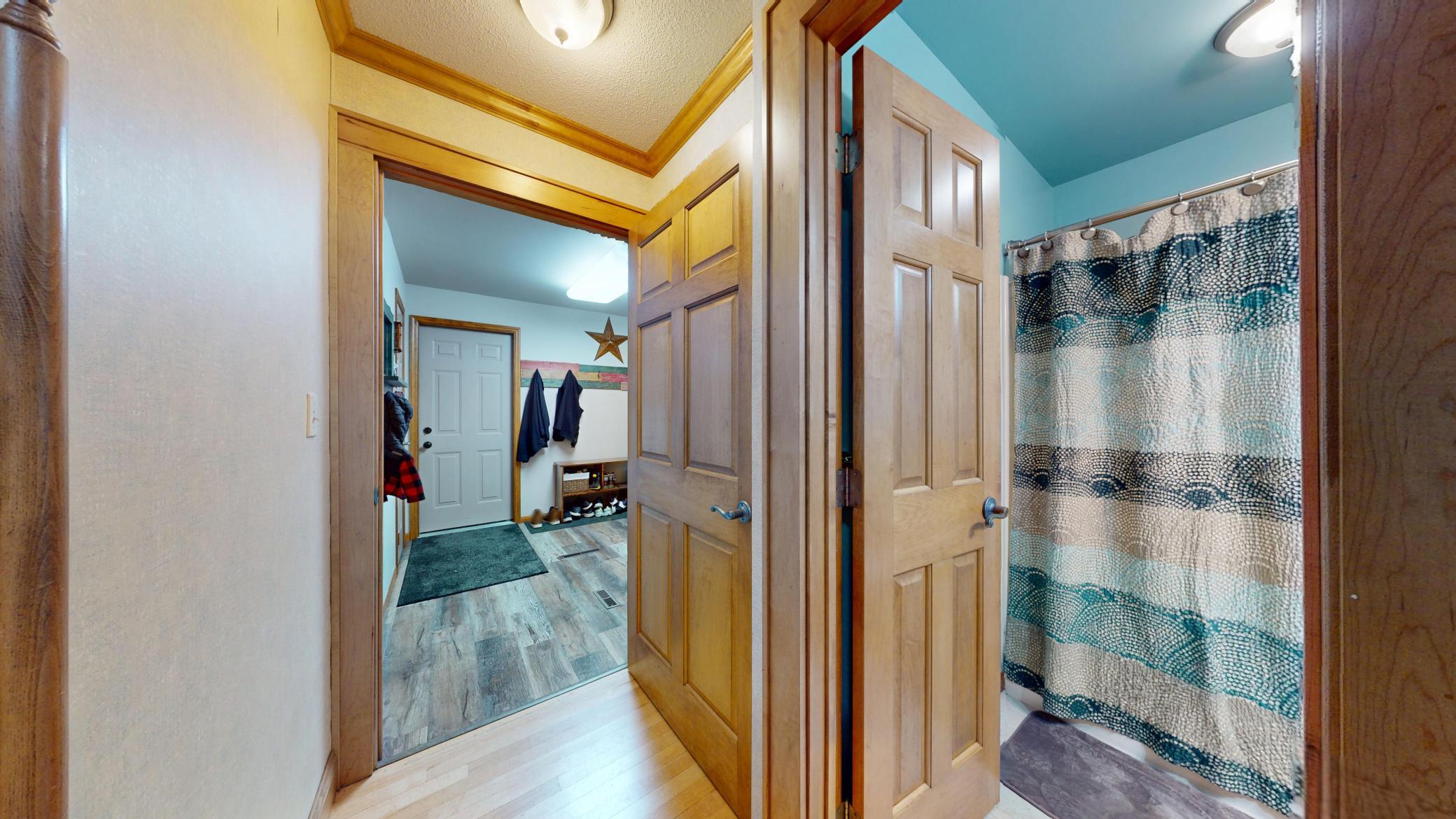 1968 single family home for sale at 1130 Phinney Avenue in Detroit Lakes, MN — 5 bed, 3 bath (photo 43 of 74)