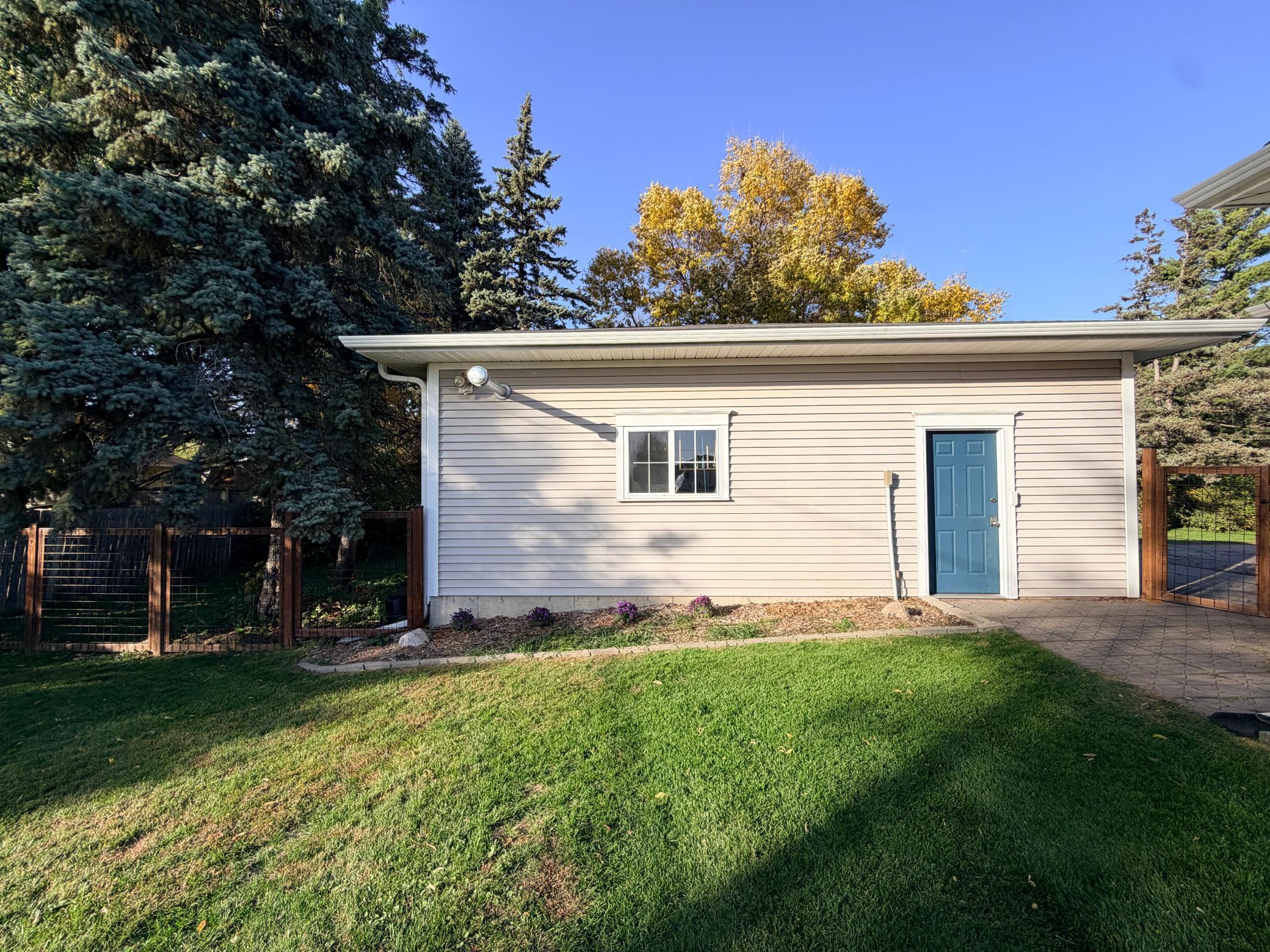 1968 single family home for sale at 1130 Phinney Avenue in Detroit Lakes, MN — 5 bed, 3 bath (photo 61 of 74)