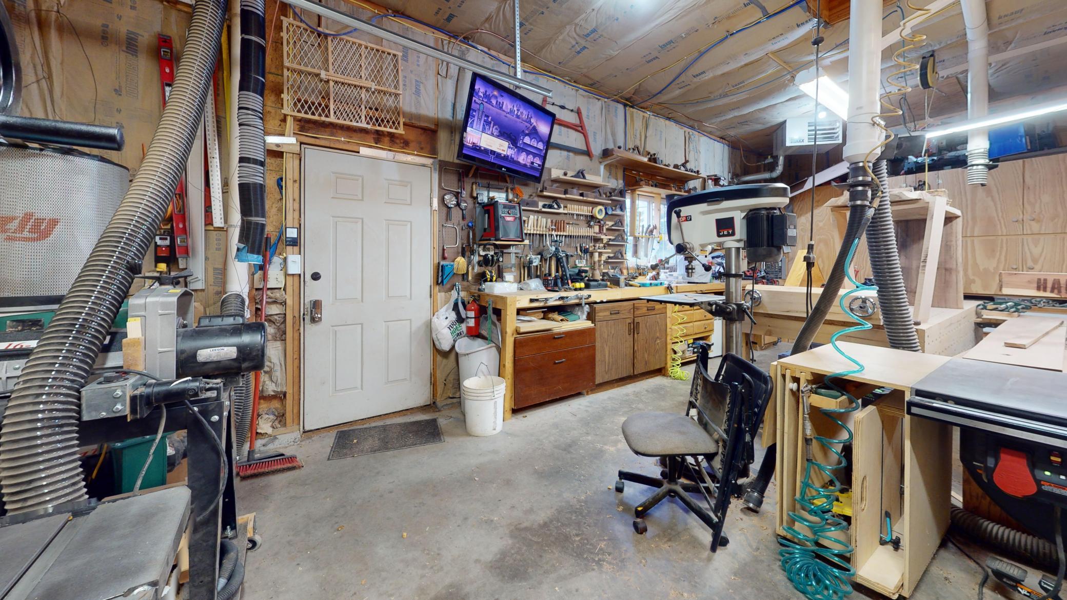 1968 single family home for sale at 1130 Phinney Avenue in Detroit Lakes, MN — 5 bed, 3 bath (photo 65 of 74)