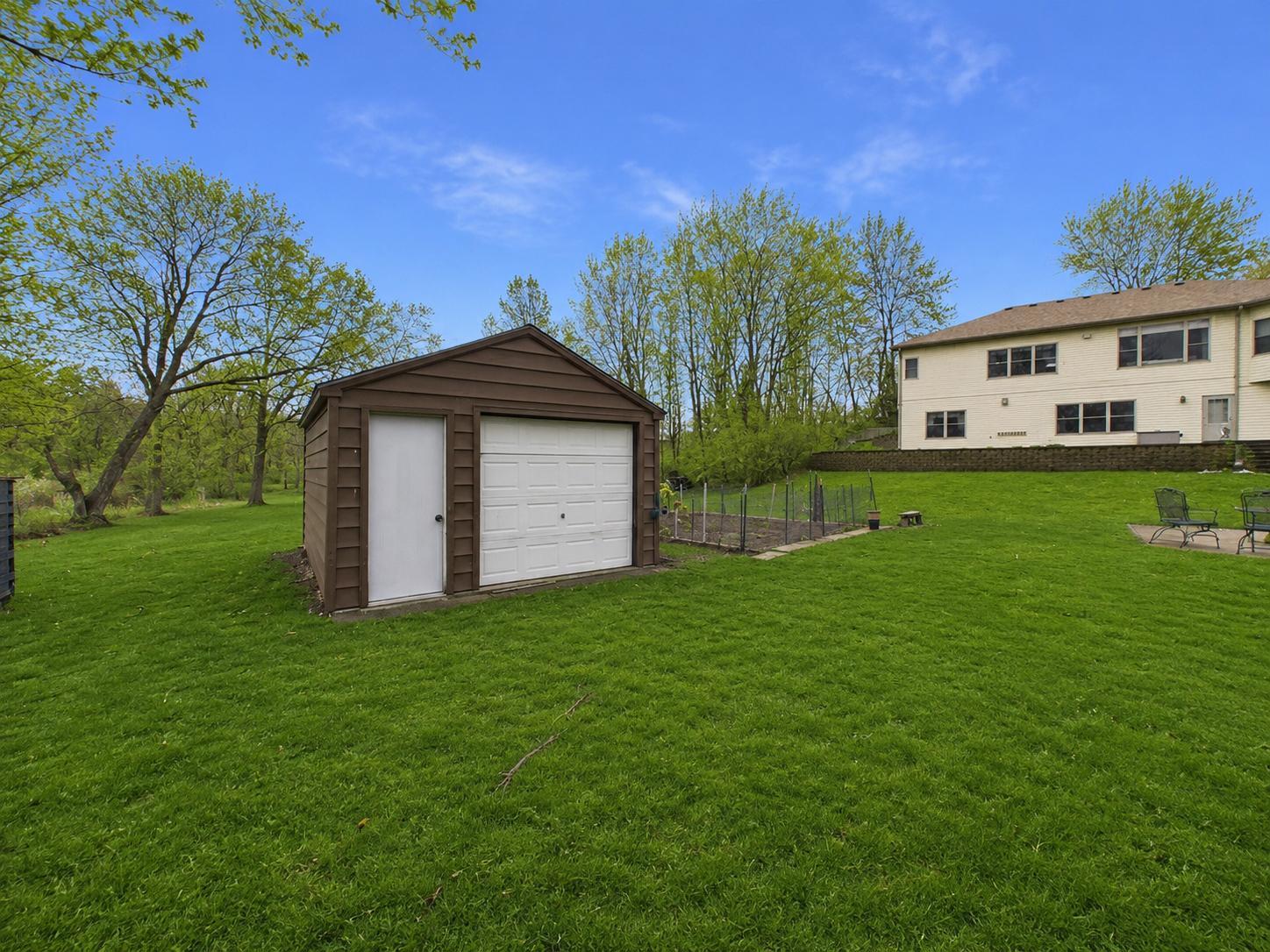 2006 single family home for sale at 18559 Empire Trail in Burtrum, MN — 5 bed, 5 bath (photo 15 of 72)