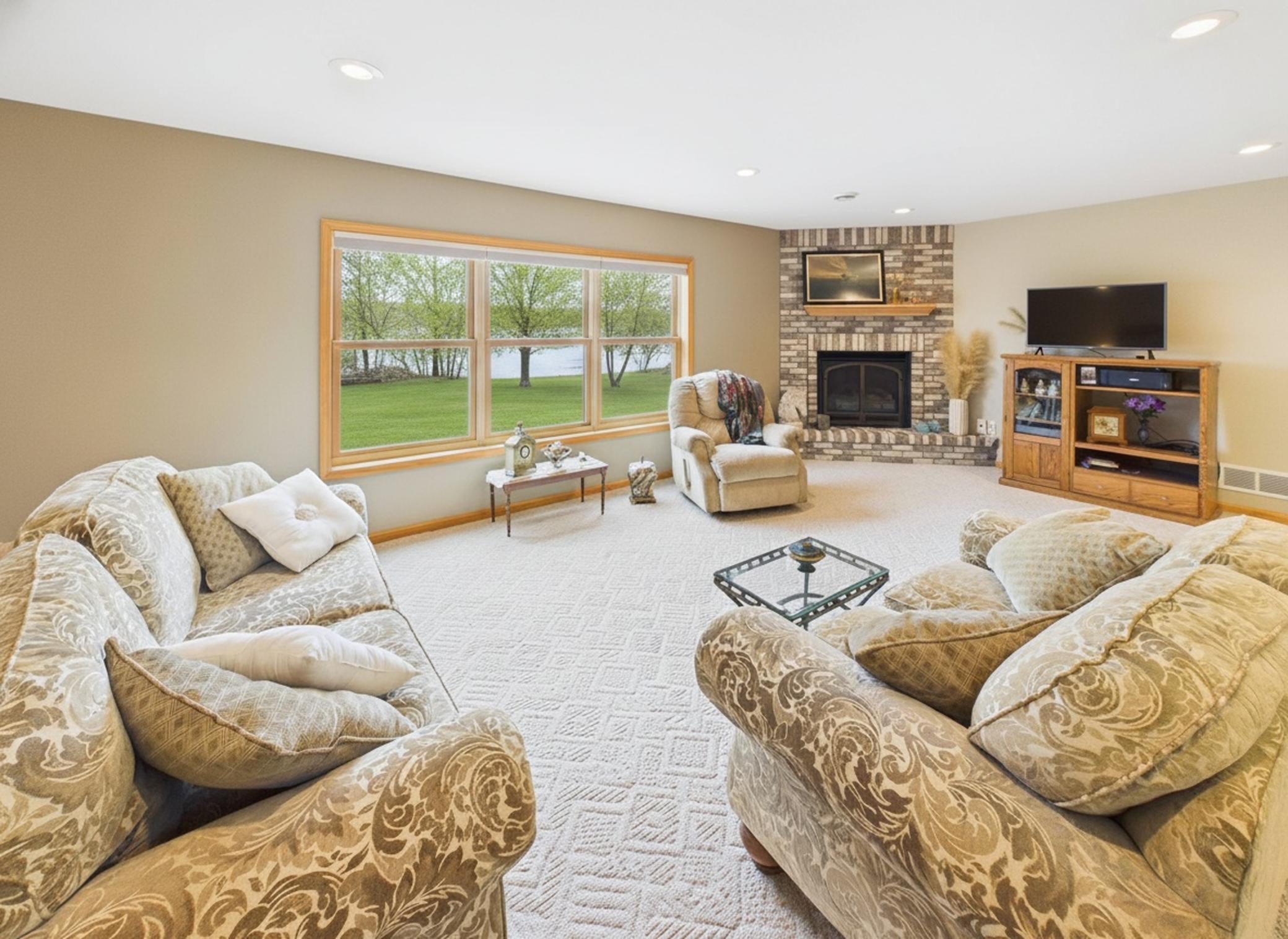 2006 single family home for sale at 18559 Empire Trail in Burtrum, MN — 5 bed, 5 bath (photo 44 of 72)
