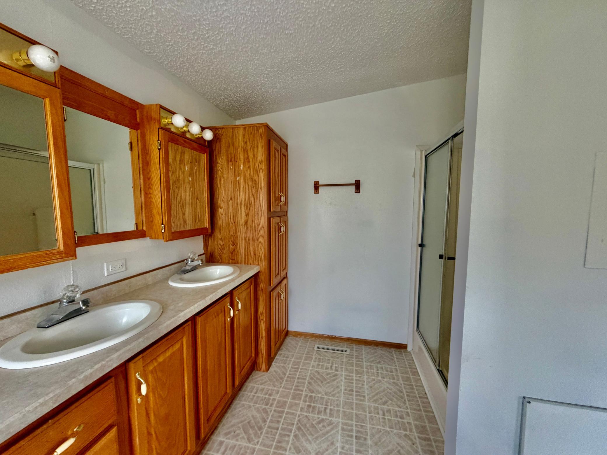 2001 single family home for sale at 138 Park Circle in Ottertail, MN — 3 bed, 2 bath (photo 21 of 21)