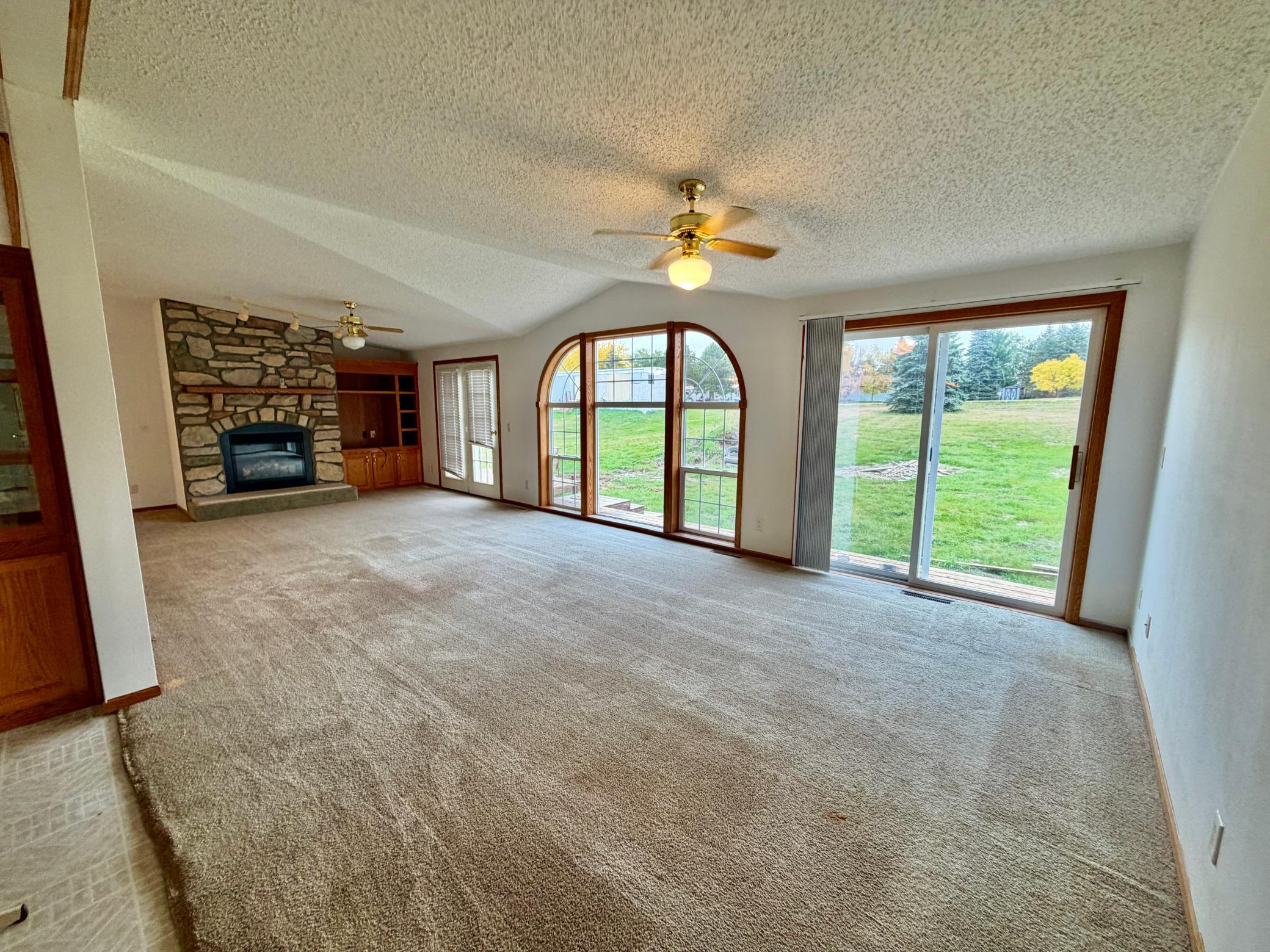 2001 single family home for sale at 138 Park Circle in Ottertail, MN — 3 bed, 2 bath (photo 5 of 21)
