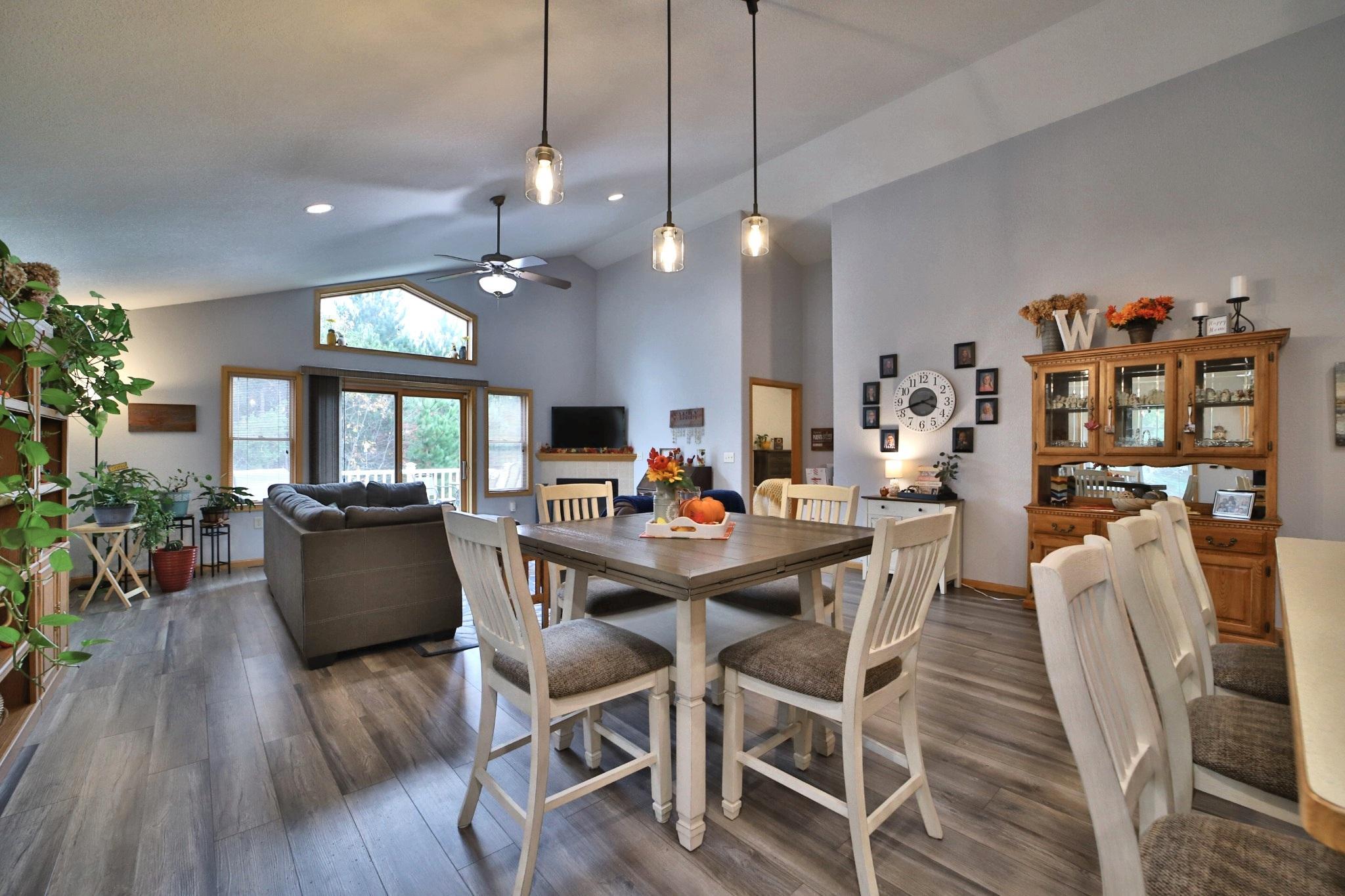 2005 townhouse for sale at 8191 Hinckley Court in Baxter, MN — 4 bed, 3 bath (photo 6 of 40)